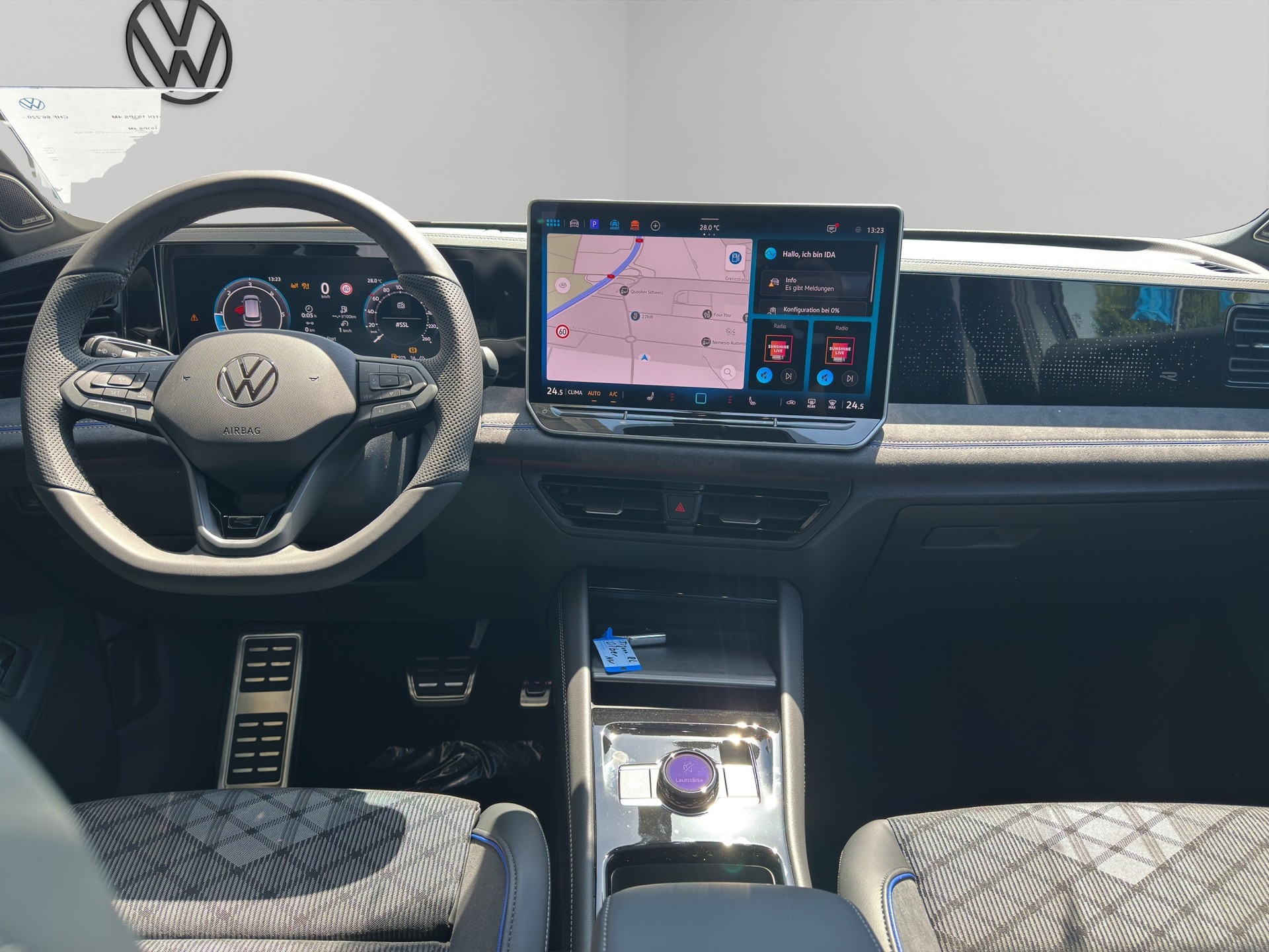 VW Tiguan 2.0 TDI SCR R-Line United 4Motion DSG-image-11