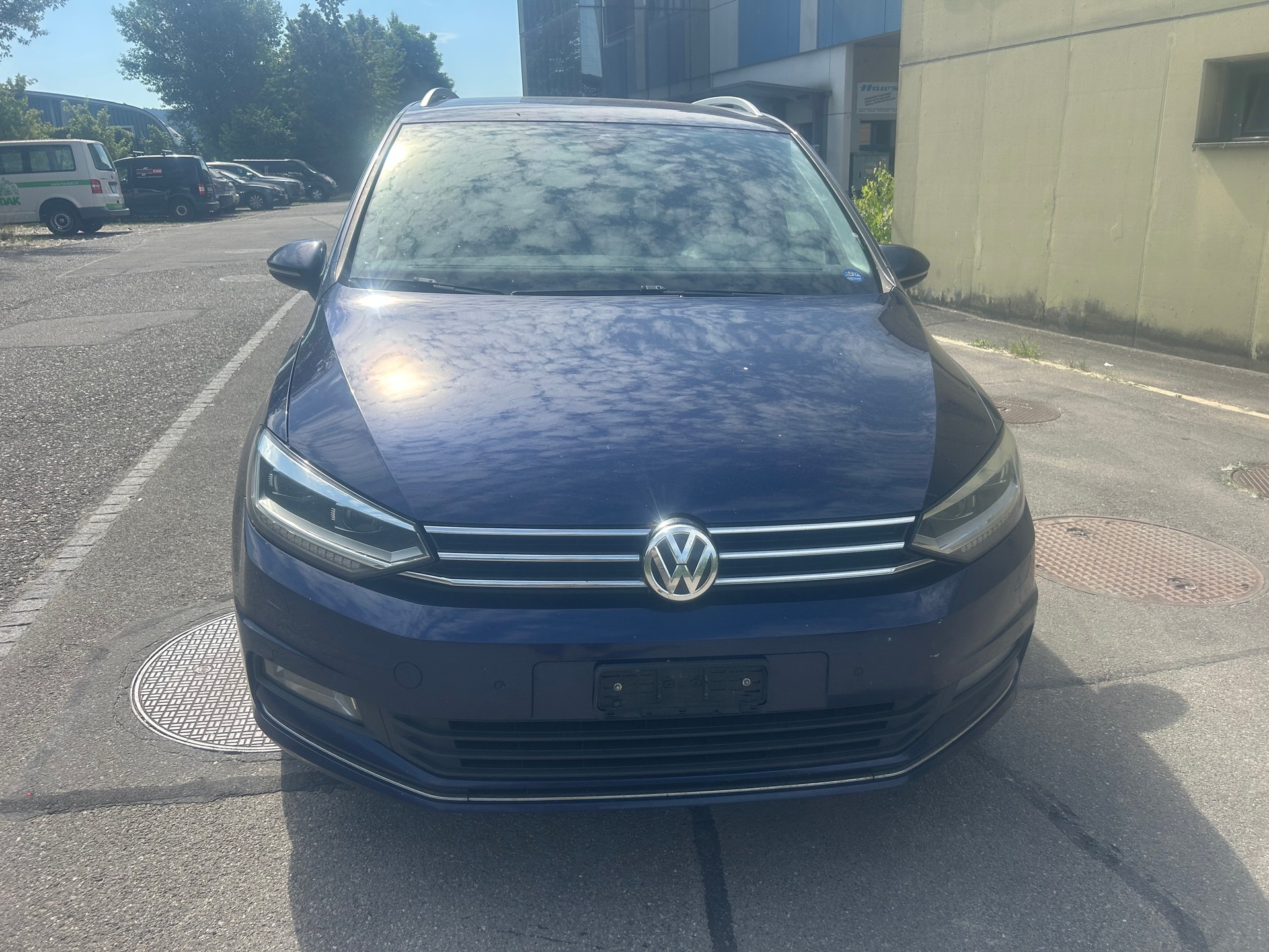 VW Touran 2.0 TDI BlueMotion Technology Highline DSG-image-0
