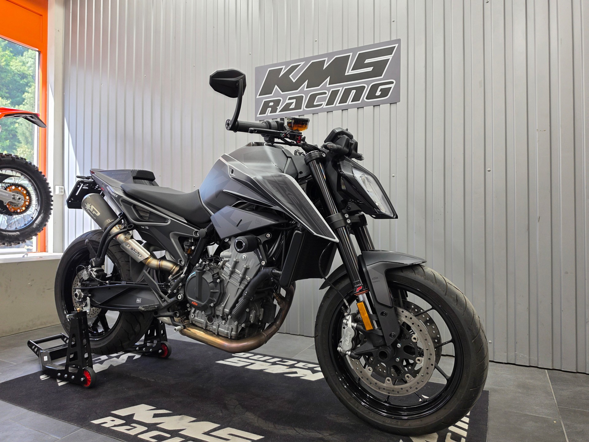 KTM 790 Duke (35kW)-showroom-element-2