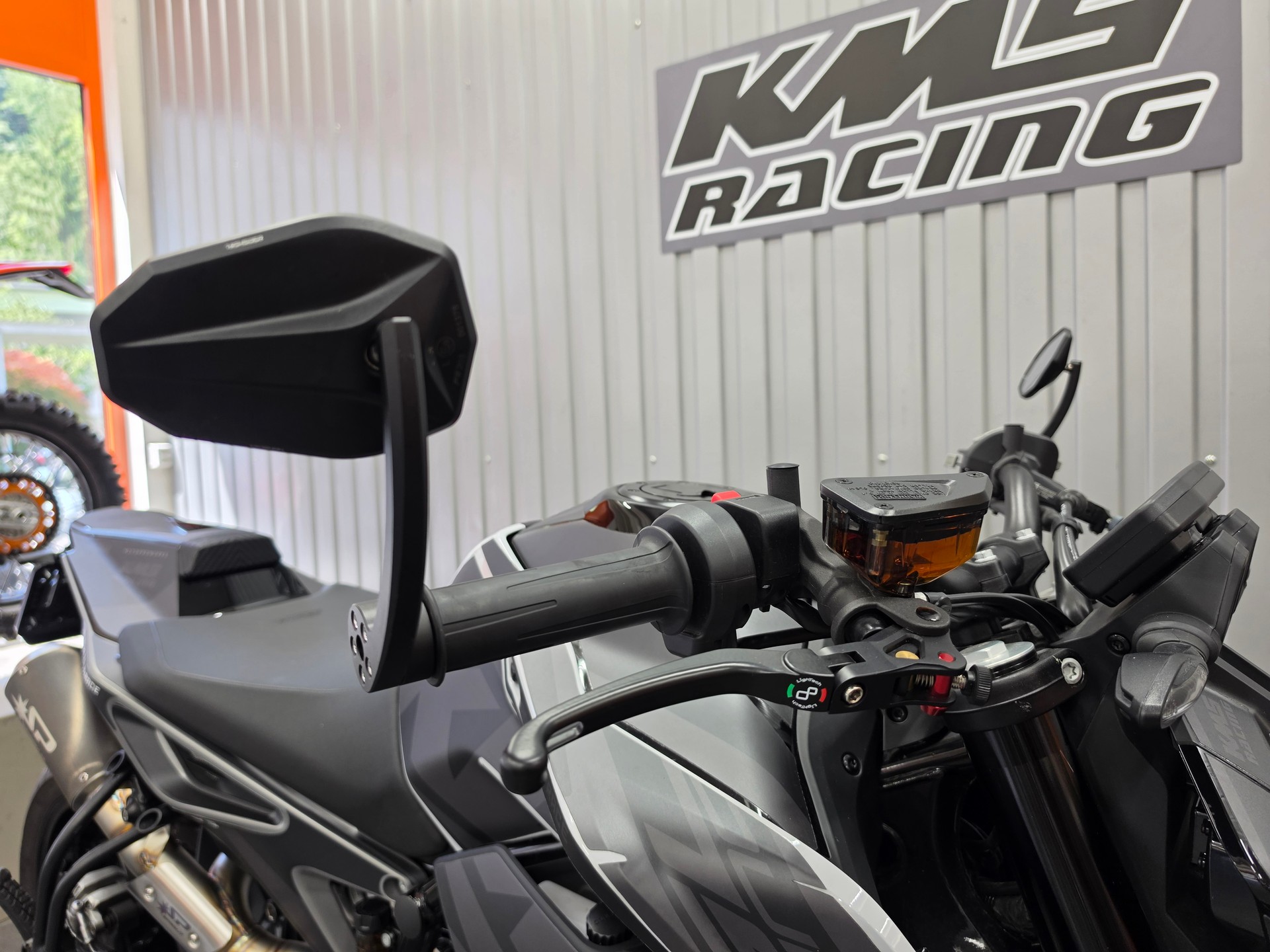 KTM 790 Duke (35kW)-showroom-element-3