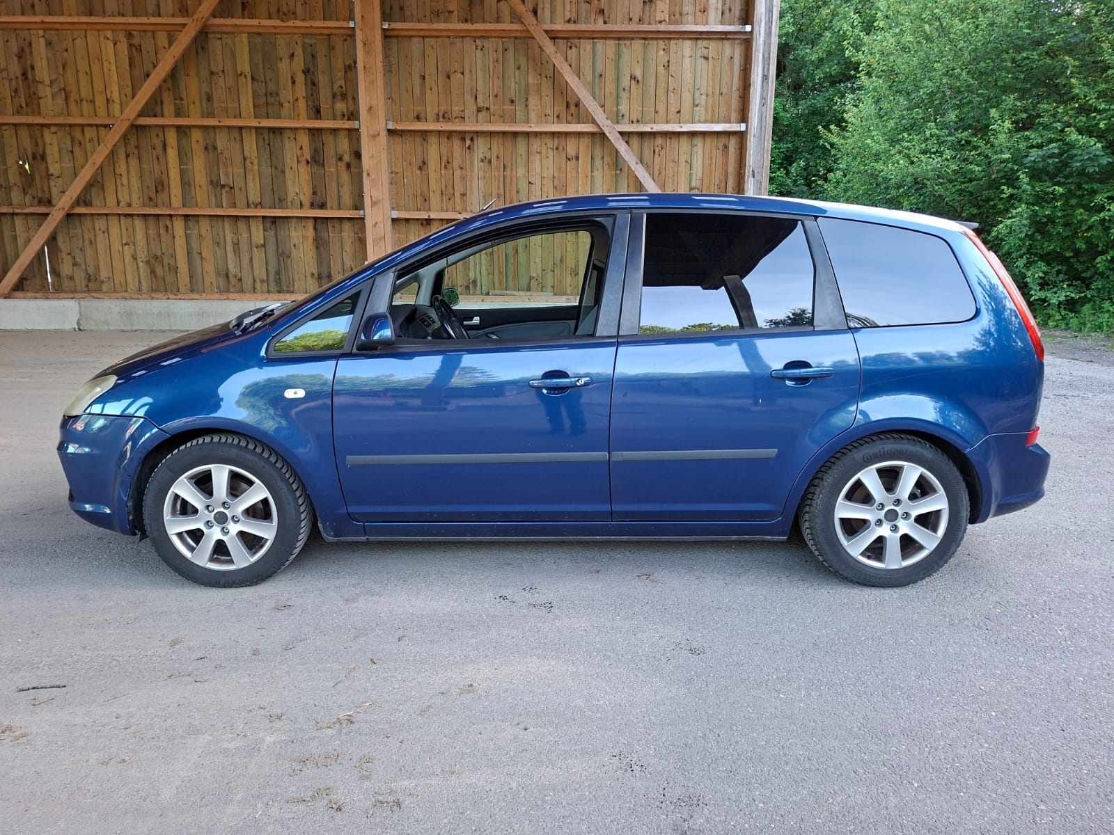 FORD C-Max 1.8 Flexifuel Titanium-image-3