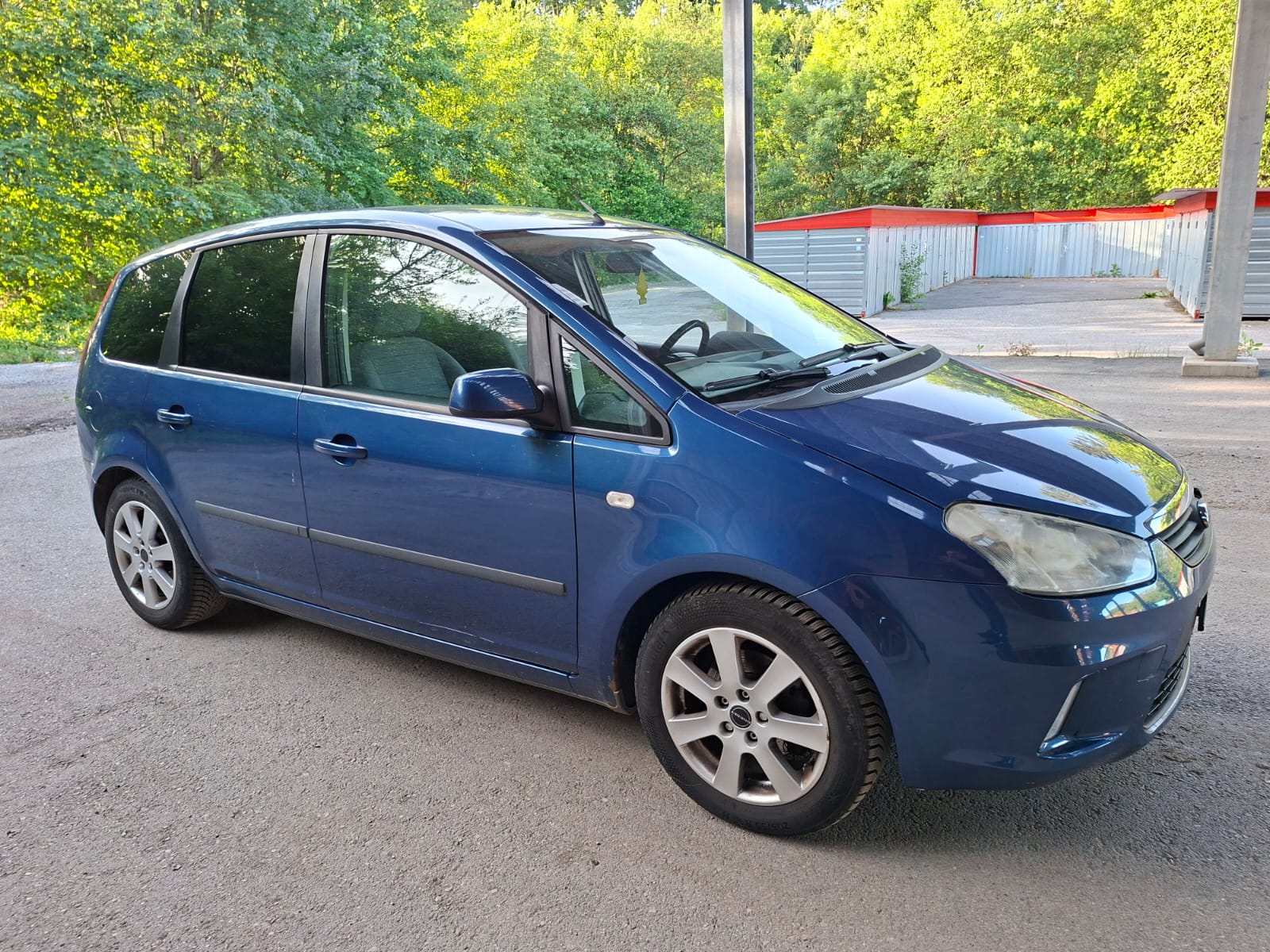 FORD C-Max 1.8 Flexifuel Titanium-image-2