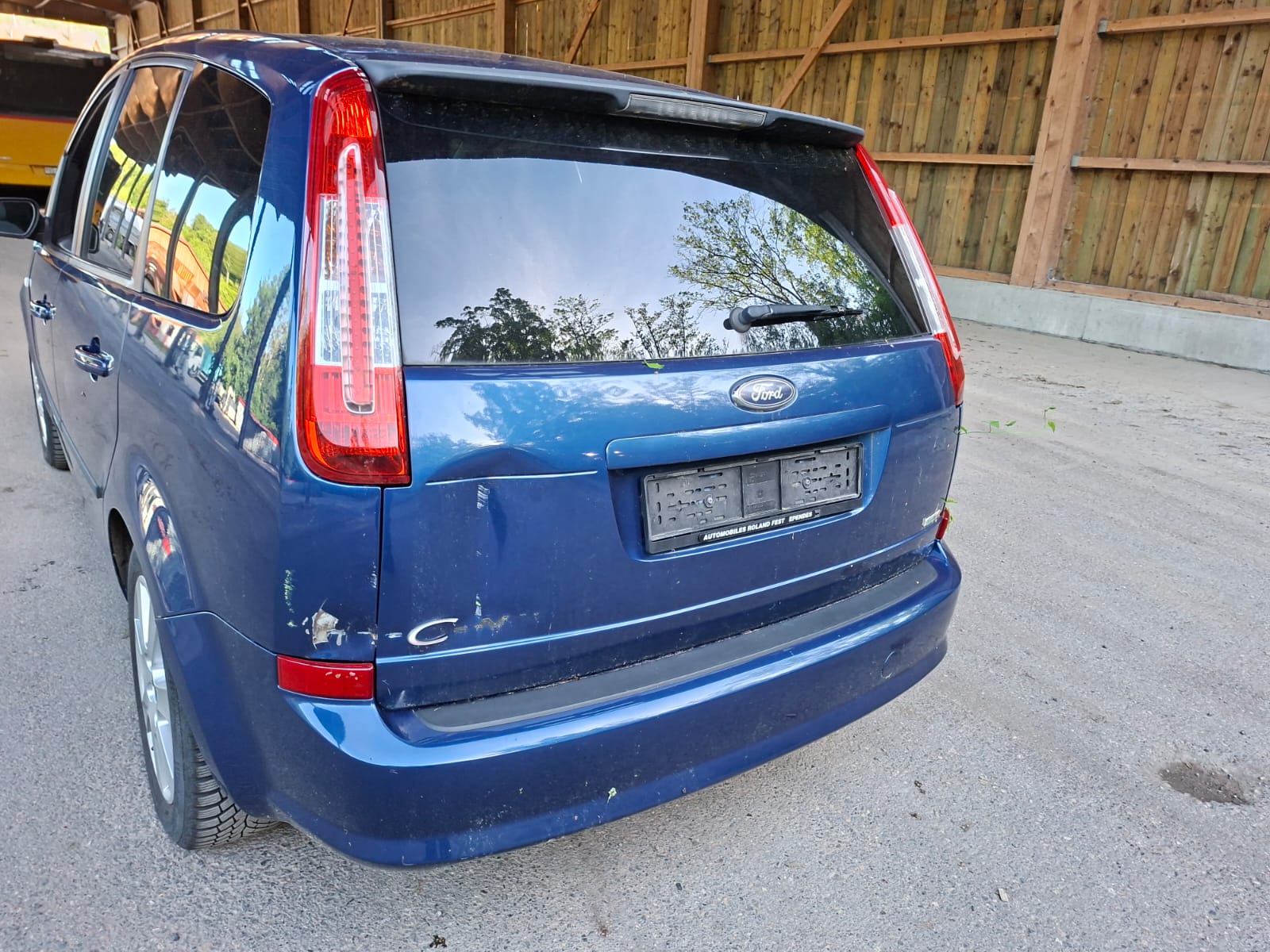 FORD C-Max 1.8 Flexifuel Titanium-image-5