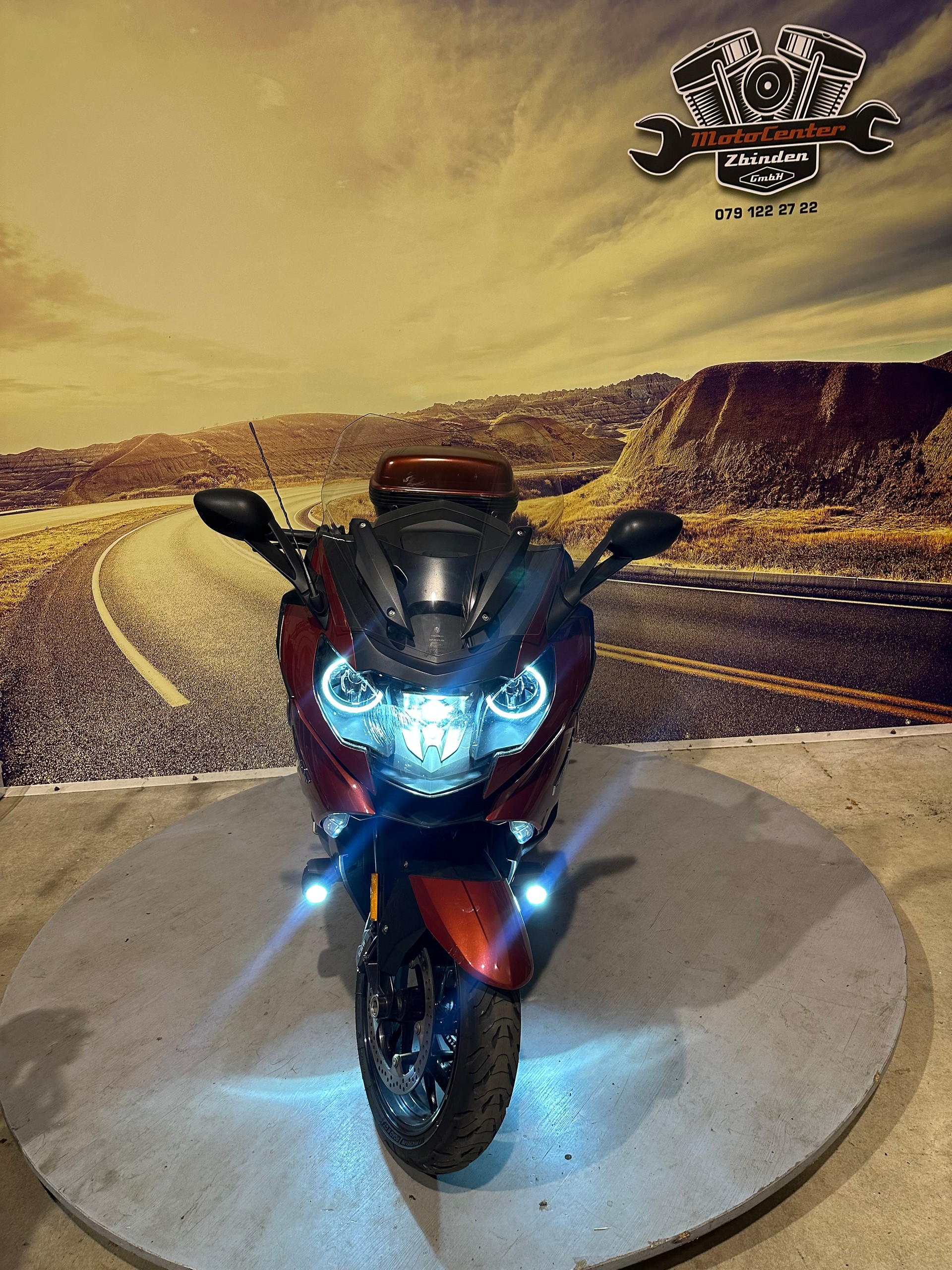 BMW K 1600 GT mit Rückwärtsgang-showroom-element-2