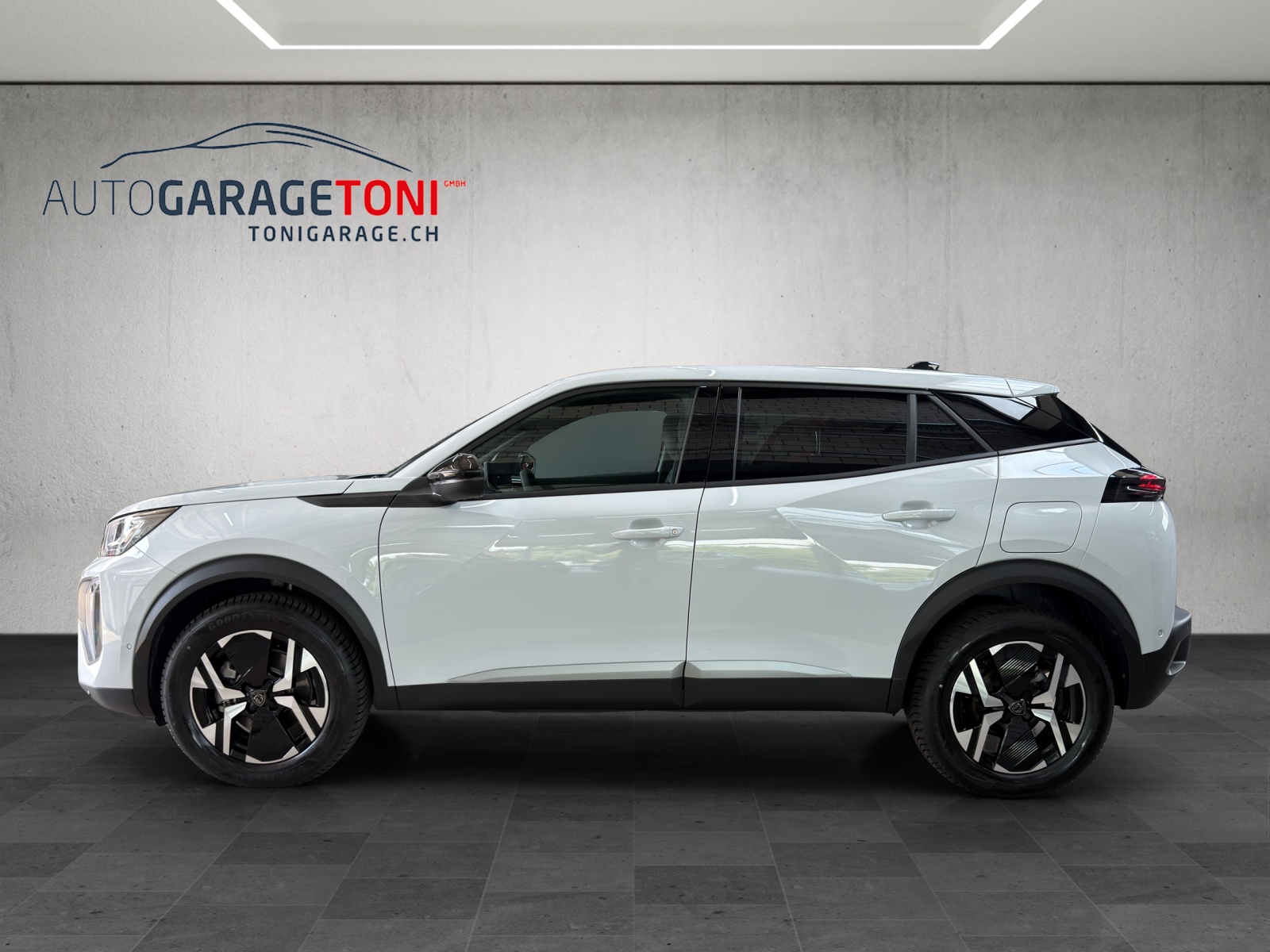 PEUGEOT 2008 1.2 145 MHEV Allure Premium-image-3
