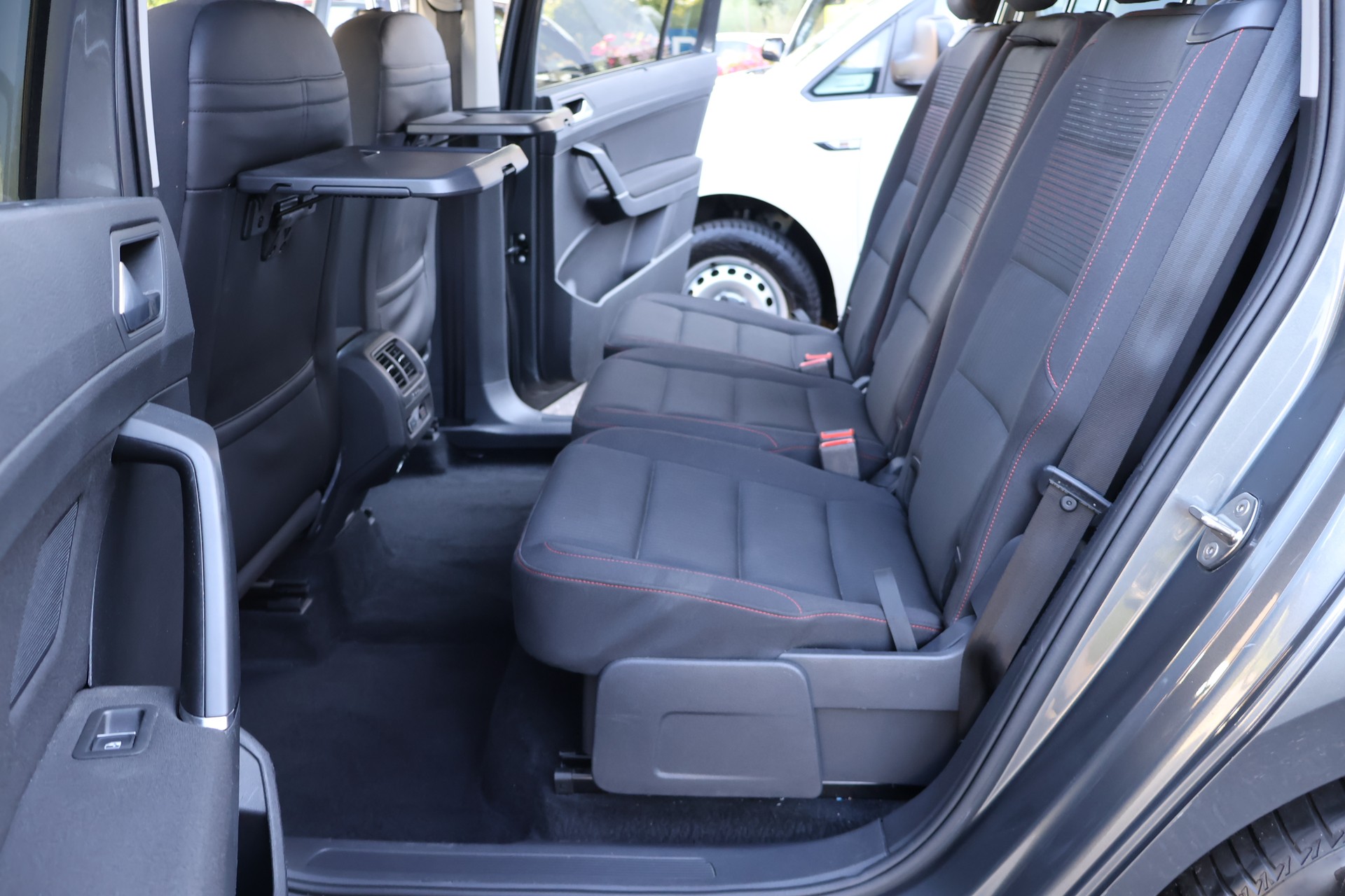 VW Touran 1.4 TSI BlueMotion Technology Sound-image-8