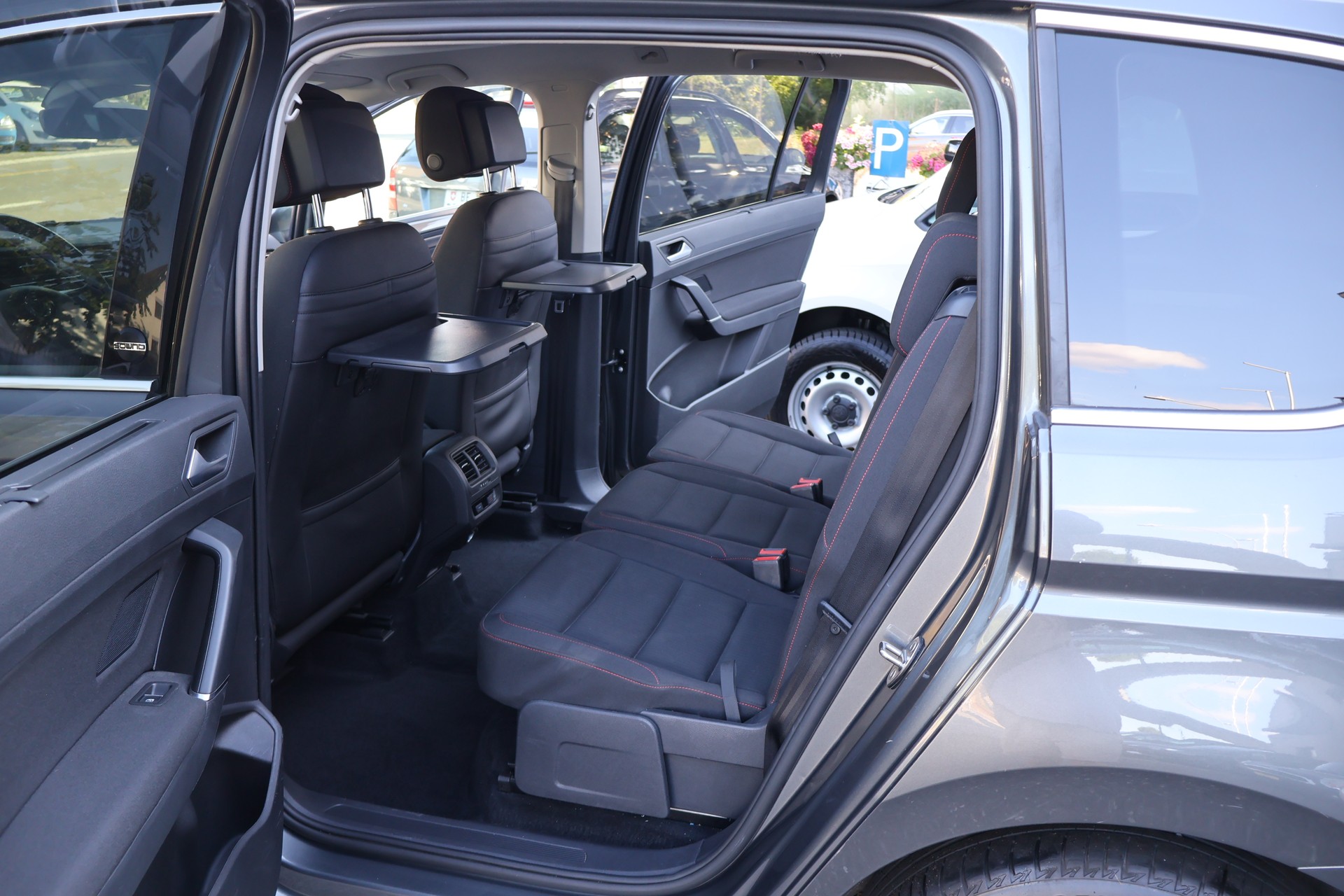 VW Touran 1.4 TSI BlueMotion Technology Sound-image-6