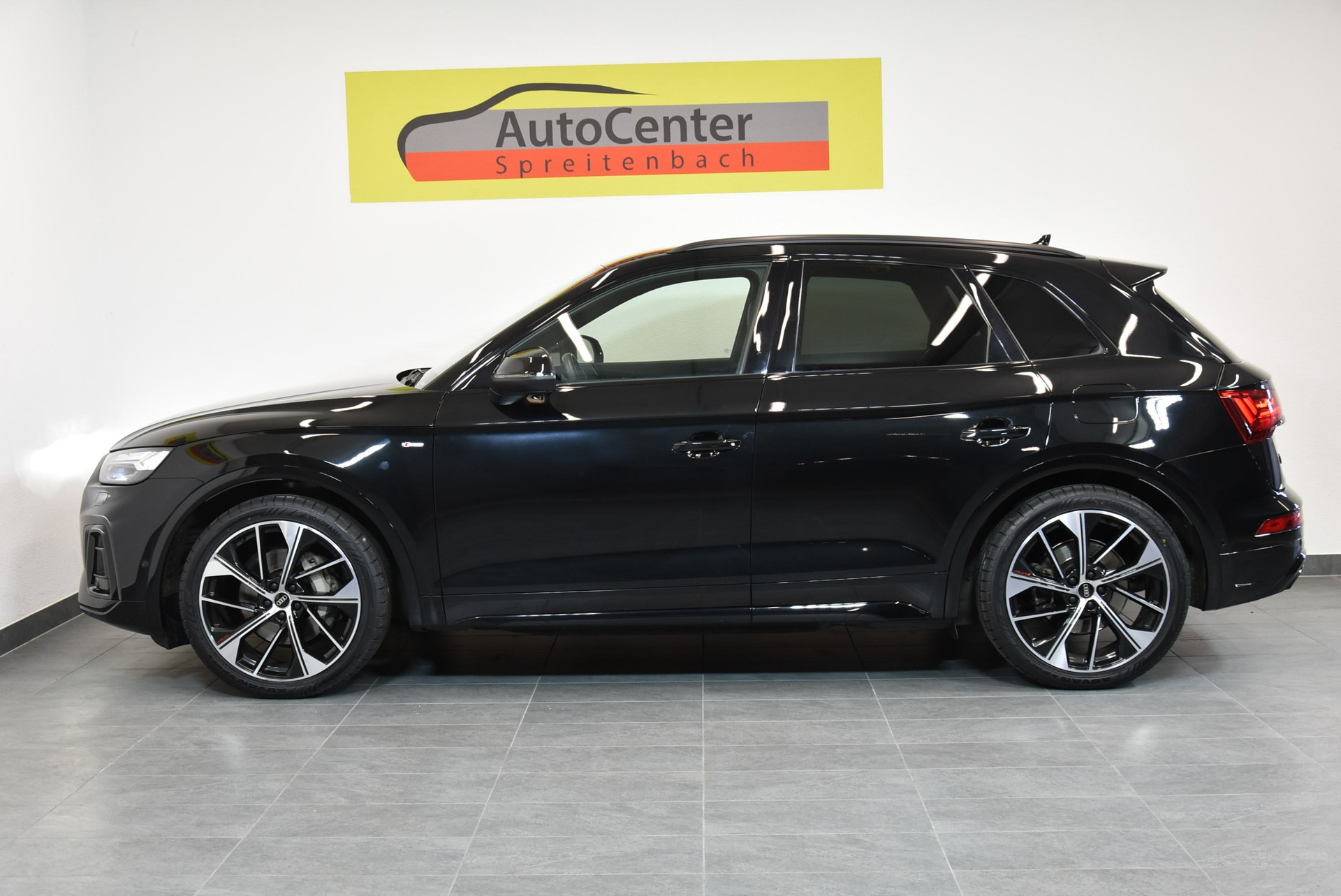 AUDI Q5 55 TFSI e PHEV S line quattro S-tronic-image-10