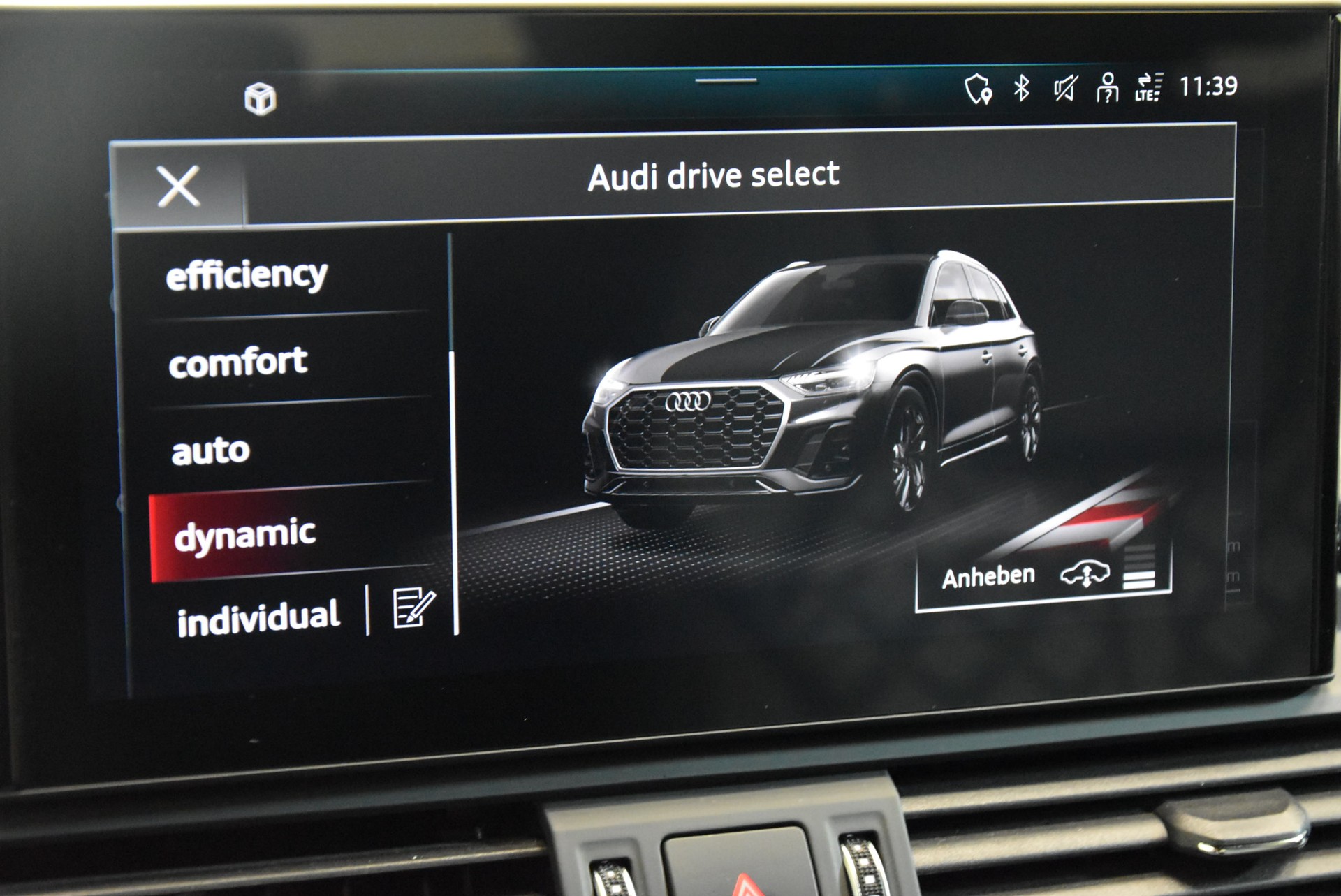 AUDI Q5 55 TFSI e PHEV S line quattro S-tronic-image-8