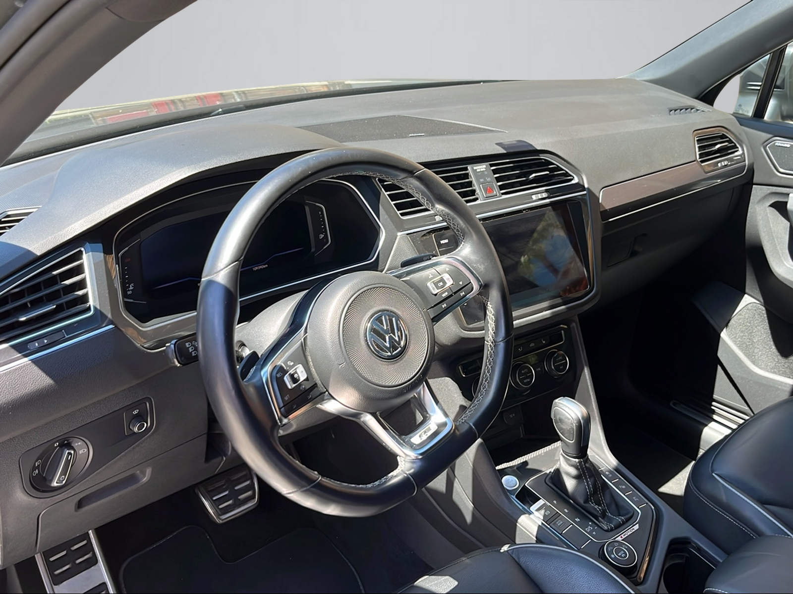 VW Tiguan 2.0TSI Highline 4Motion DSG-image-3