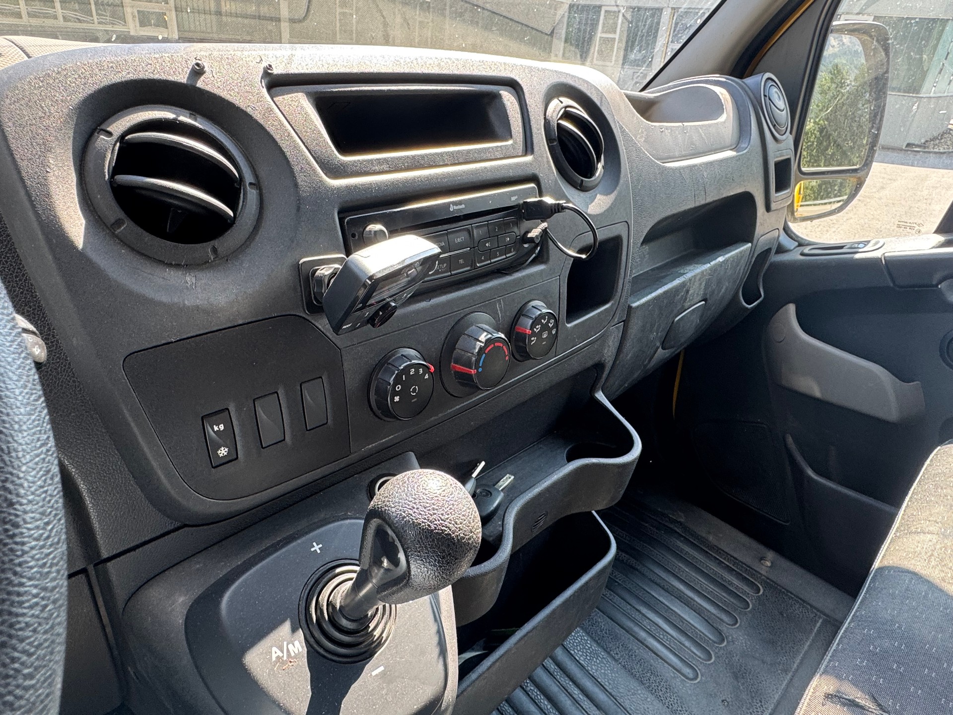 RENAULT Master T35 2.3dCi L3H3 A-image-6