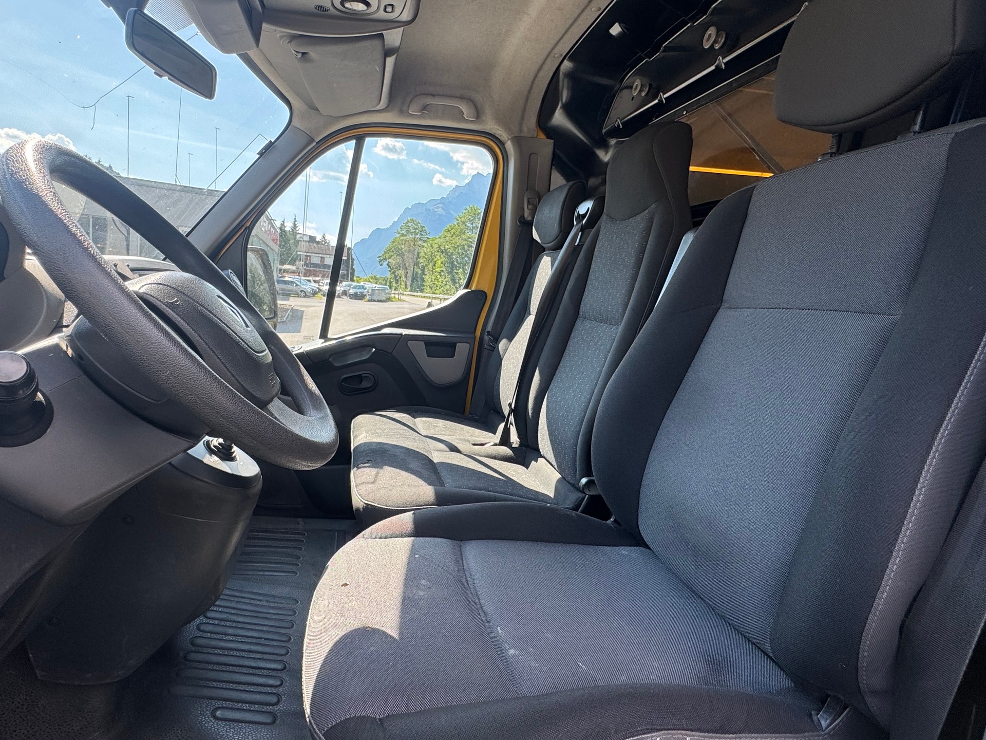 RENAULT Master T35 2.3dCi L3H3 A-image-8