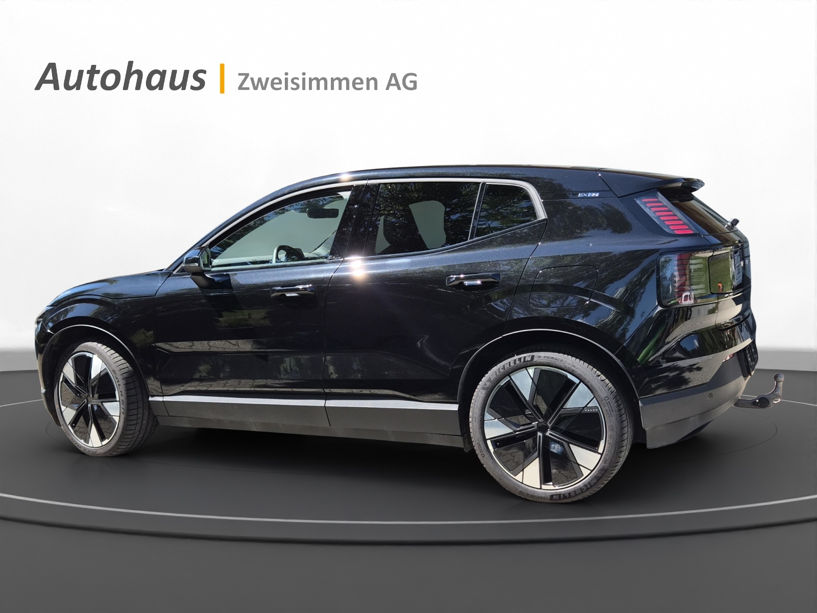 VOLVO EX30 E60 69kWh Twin Plus-image-2