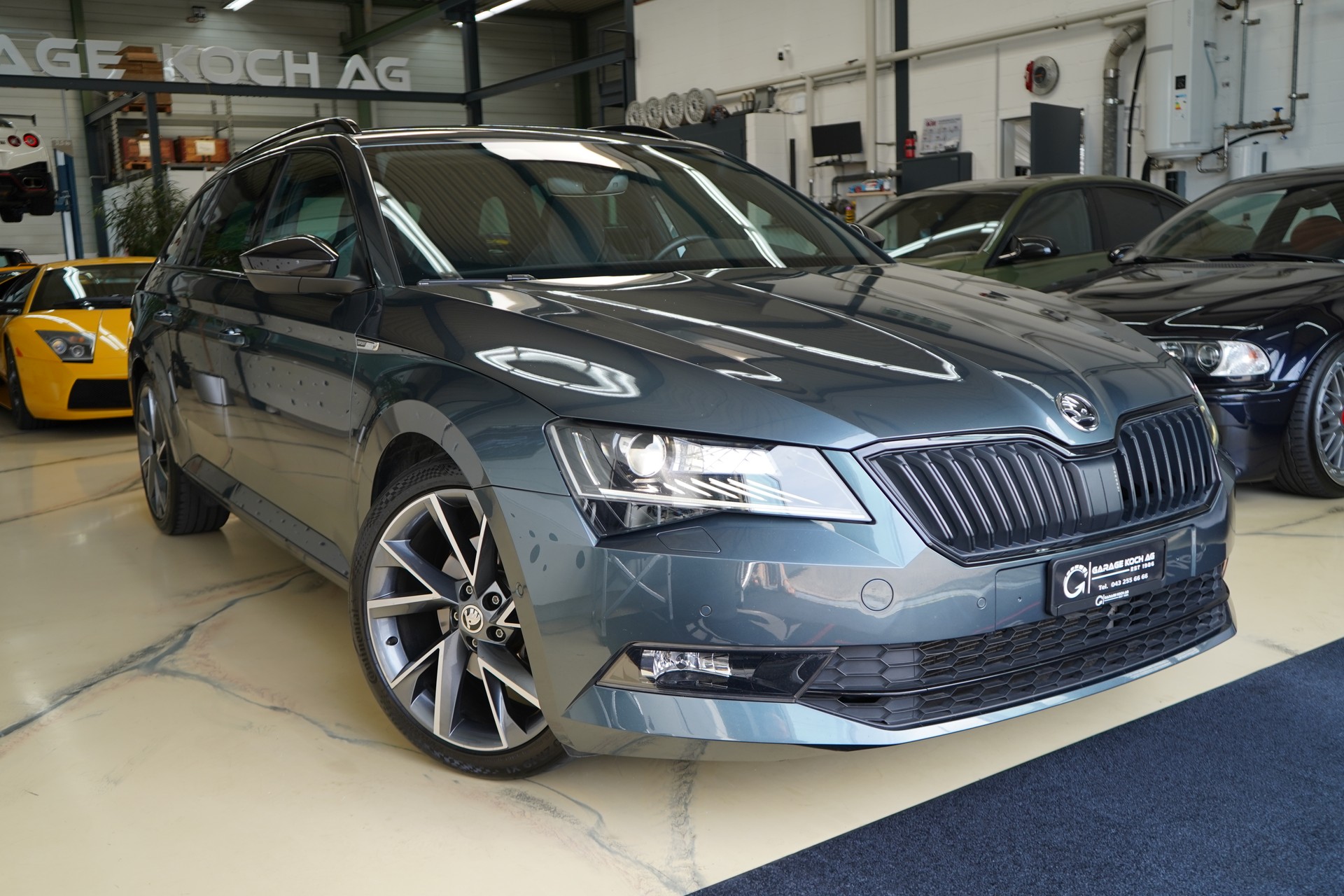 SKODA Superb Combi 2.0 TDi SportLine+ 4x4 DSG-image-10
