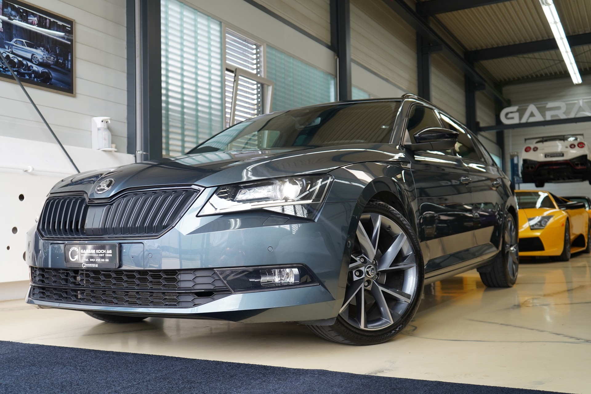 SKODA Superb Combi 2.0 TDi SportLine+ 4x4 DSG-image-1