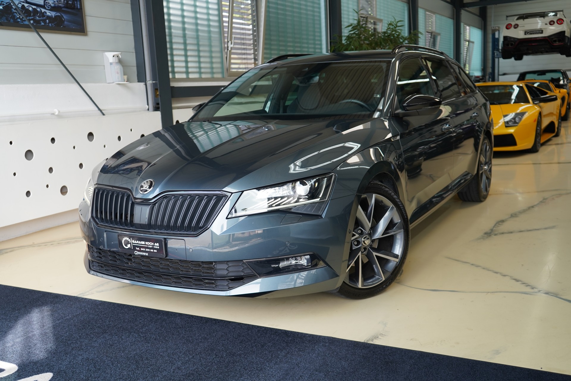 SKODA Superb Combi 2.0 TDi SportLine+ 4x4 DSG-image-0