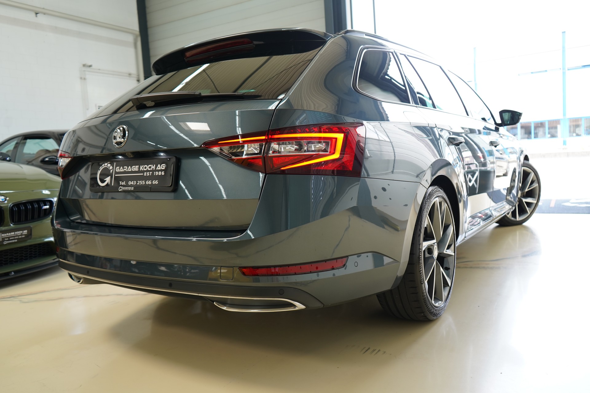 SKODA Superb Combi 2.0 TDi SportLine+ 4x4 DSG-image-8