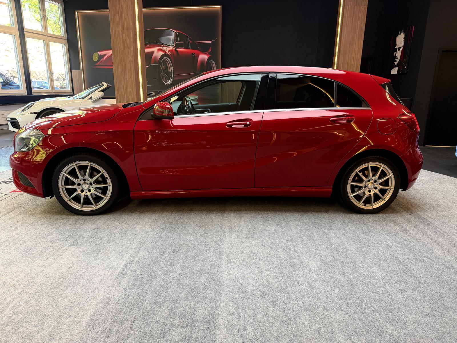 MERCEDES-BENZ A 160 CDI Urban-showroom-element-3