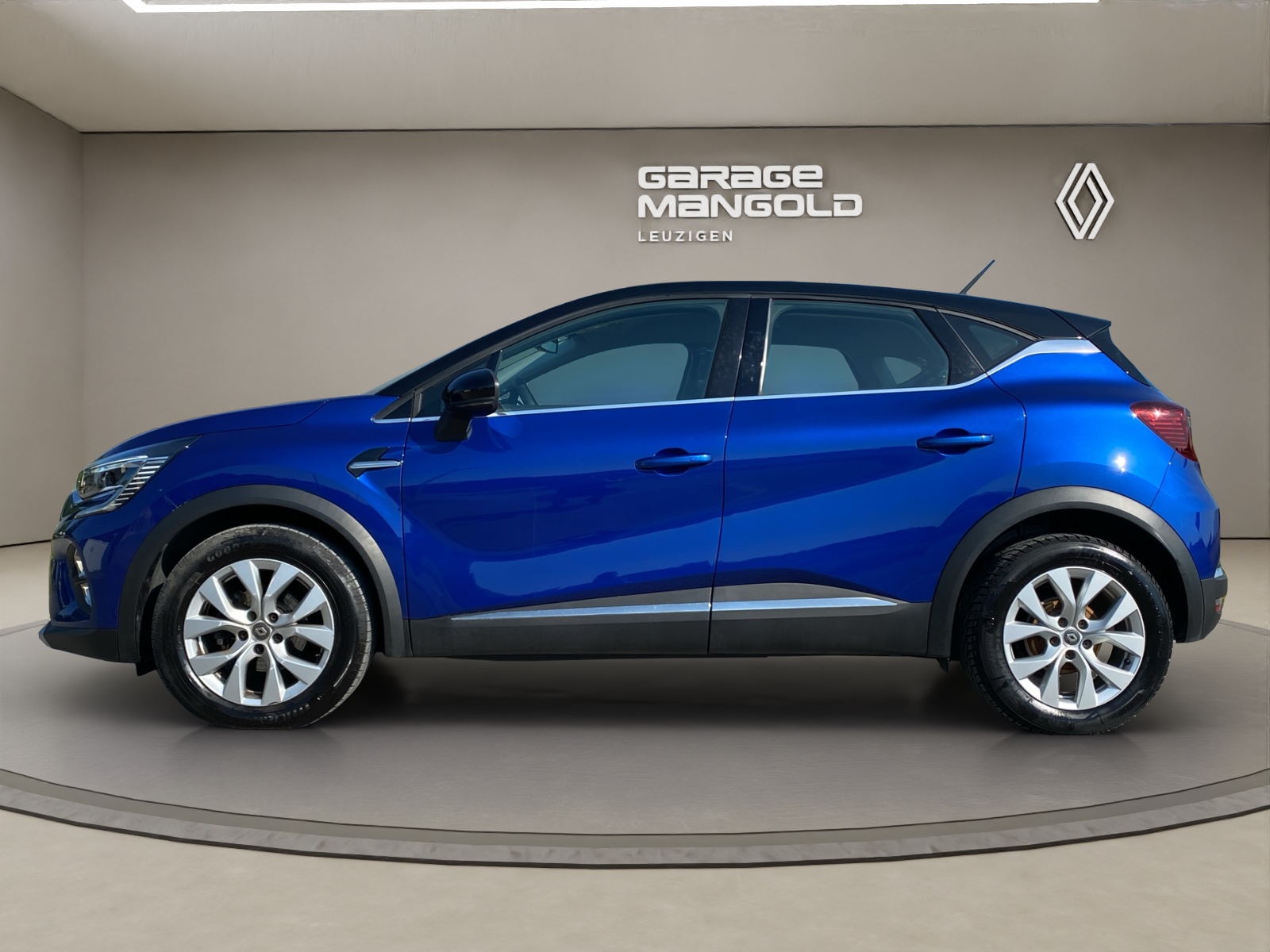 RENAULT Captur 1.3 TCe EDC Intens EDC-image-1
