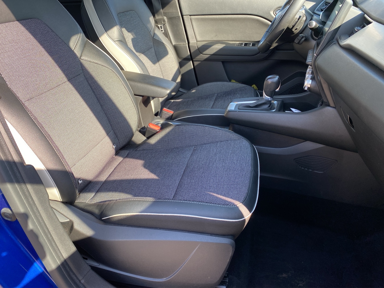 RENAULT Captur 1.3 TCe EDC Intens EDC-image-11