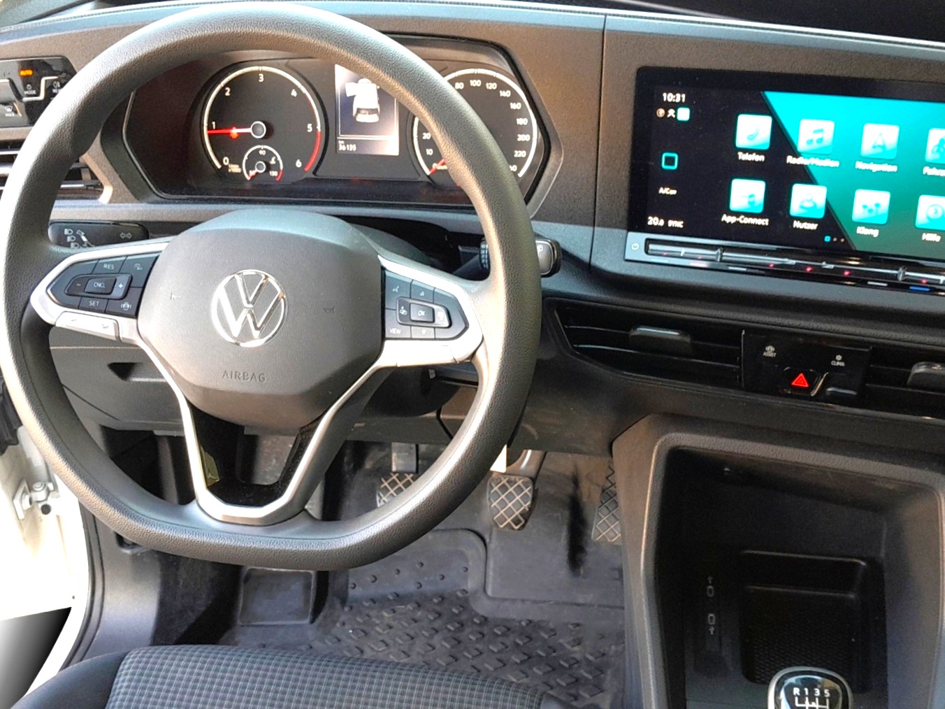 VW Caddy 2.0 TDI-image-8