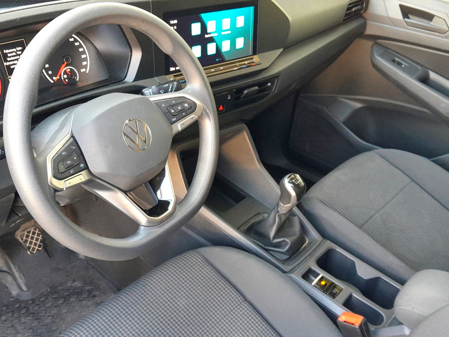 VW Caddy 2.0 TDI-image-7