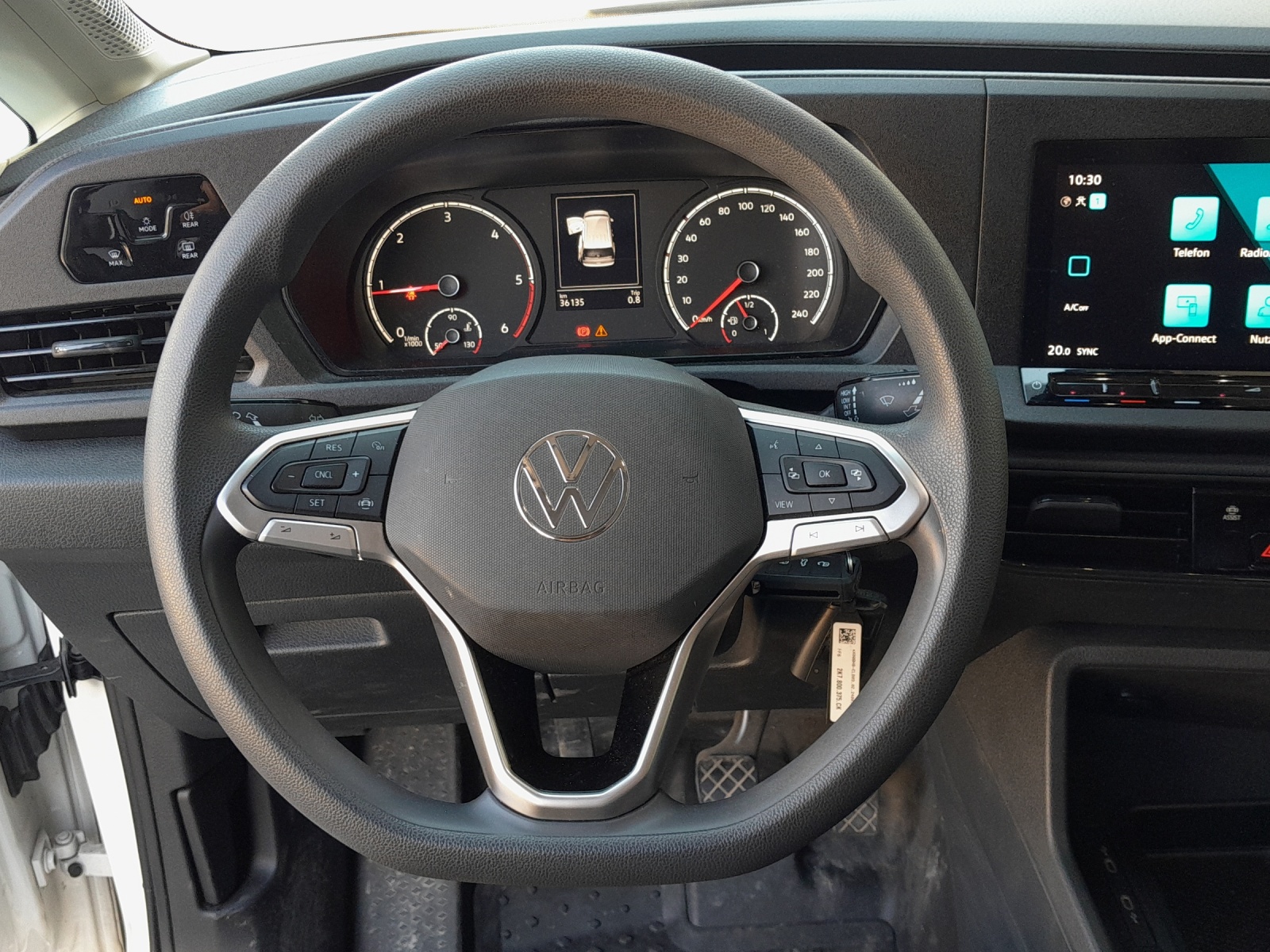 VW Caddy 2.0 TDI-image-9