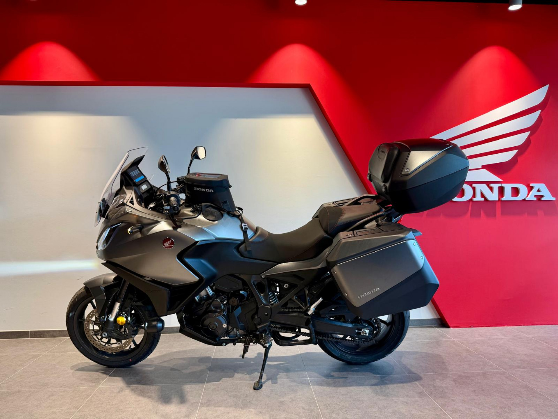 HONDA NT 1100 DCT-showroom-element-2