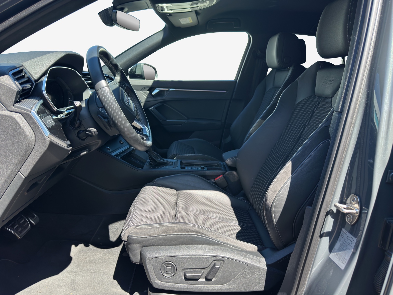 AUDI Q3 Sportback 45 TFSI e S-tronic-image-7