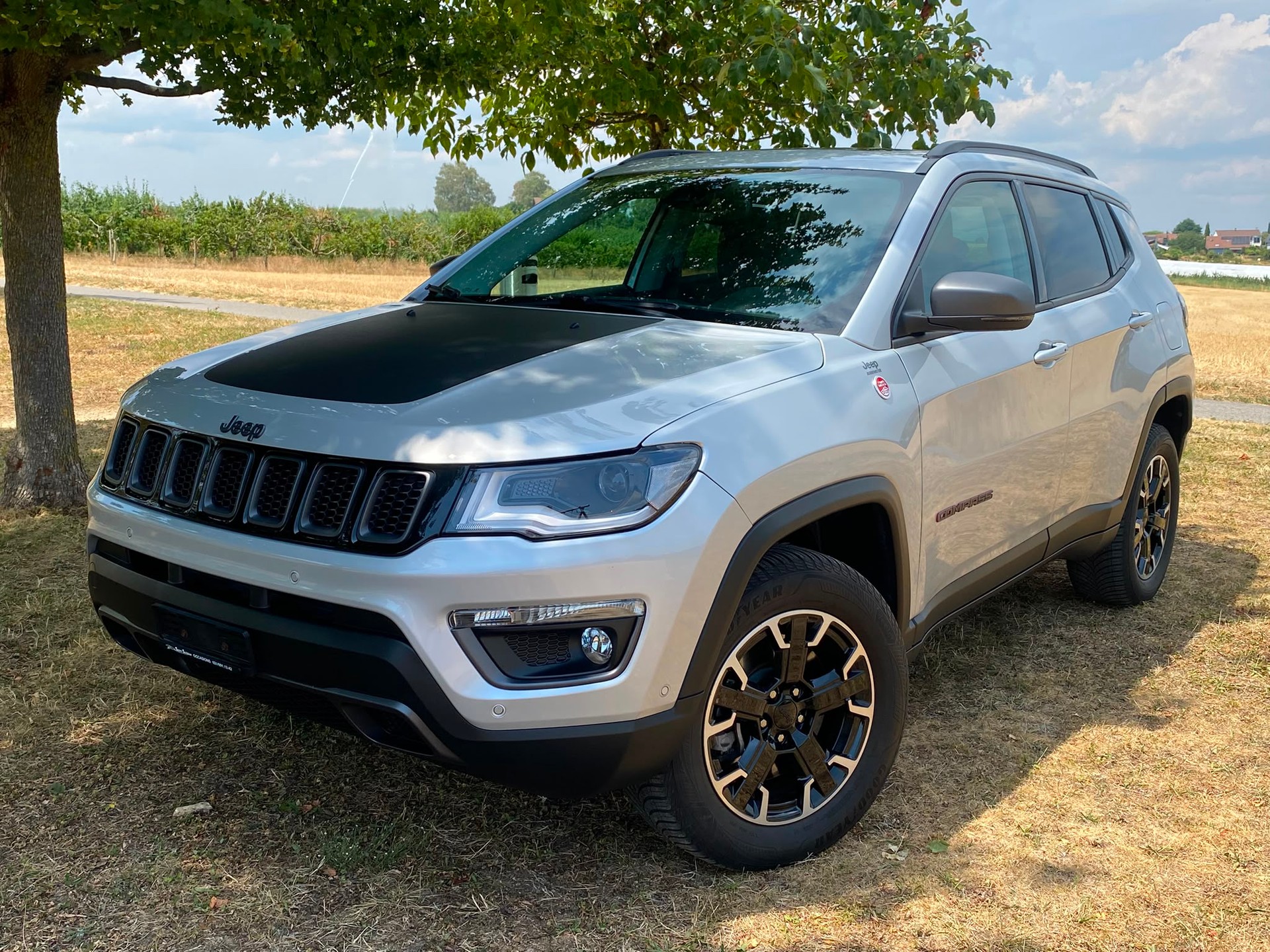 JEEP Compass 1.3 T PHEV Trailhawk AWD - Véhicule Suisse de 1ère Main - Nouvelle Expertise - NEU MFK : 31.07.2026 - Garantie 12 mois-showroom-element-1