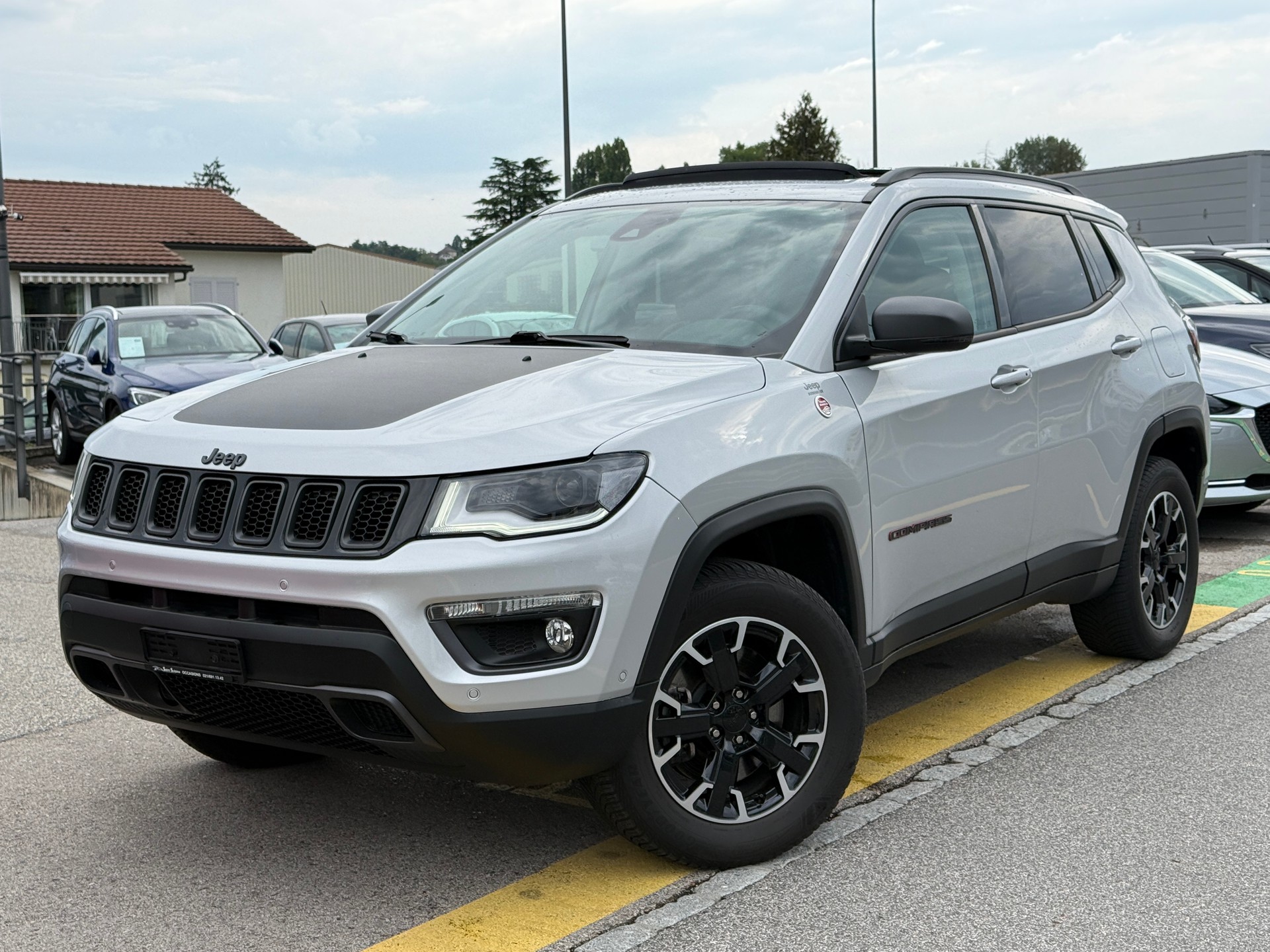 JEEP Compass 1.3 T PHEV Trailhawk AWD - Véhicule Suisse de 1ère Main - Nouvelle Expertise - NEU MFK : 31.07.2026 - Garantie dès 350.--image-0