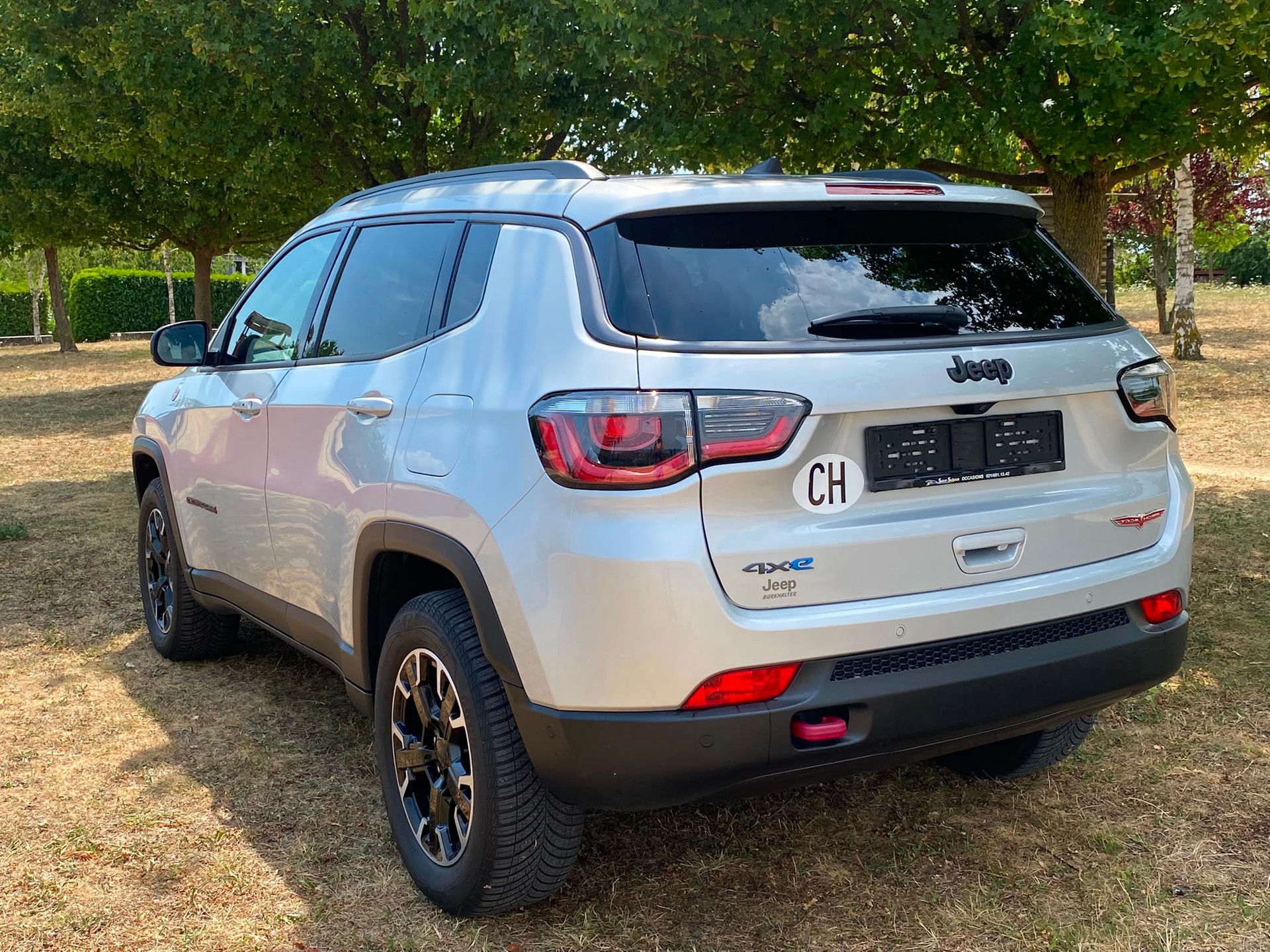 JEEP Compass 1.3 T PHEV Trailhawk AWD - Véhicule Suisse de 1ère Main - Nouvelle Expertise - NEU MFK : 31.07.2026 - Garantie 12 mois-showroom-element-3