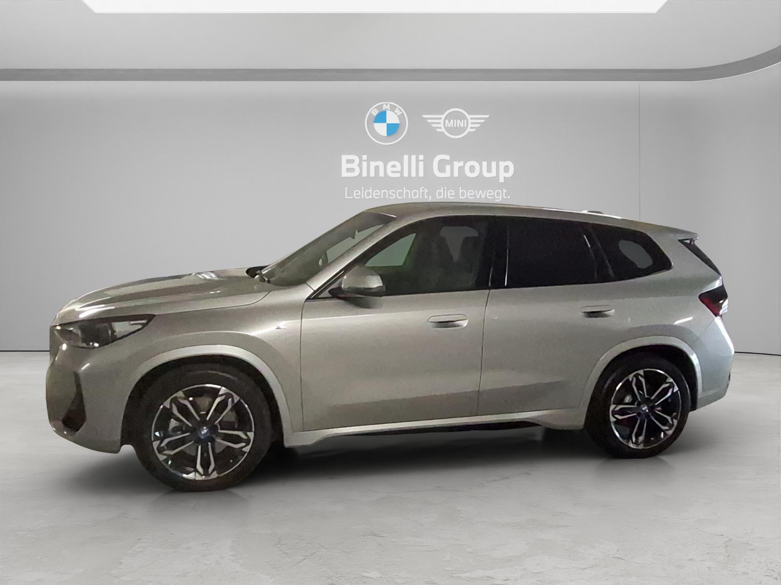 BMW iX1 30 xDrive-showroom-element-2