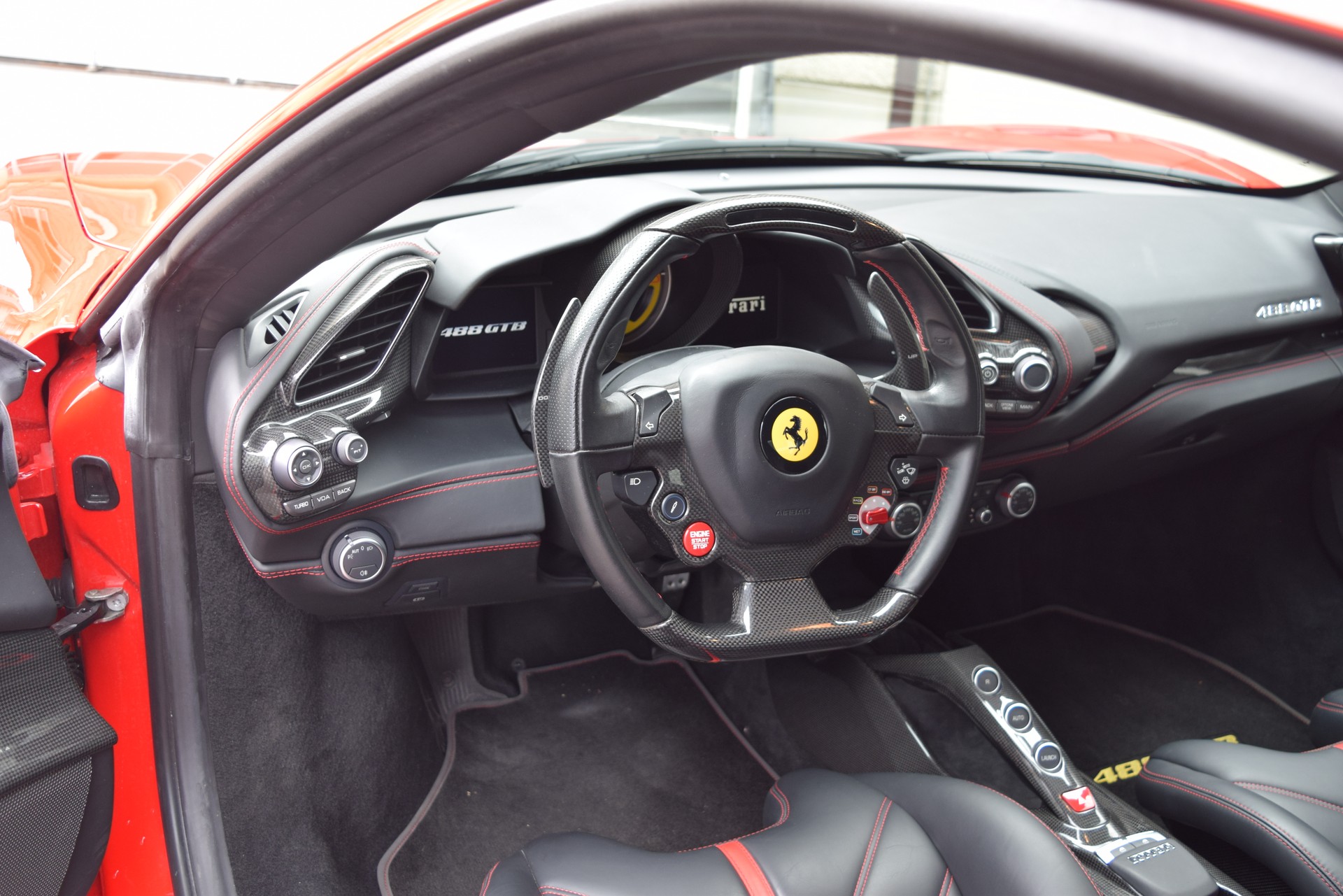 FERRARI 488 GTB 3.9 V8-image-13