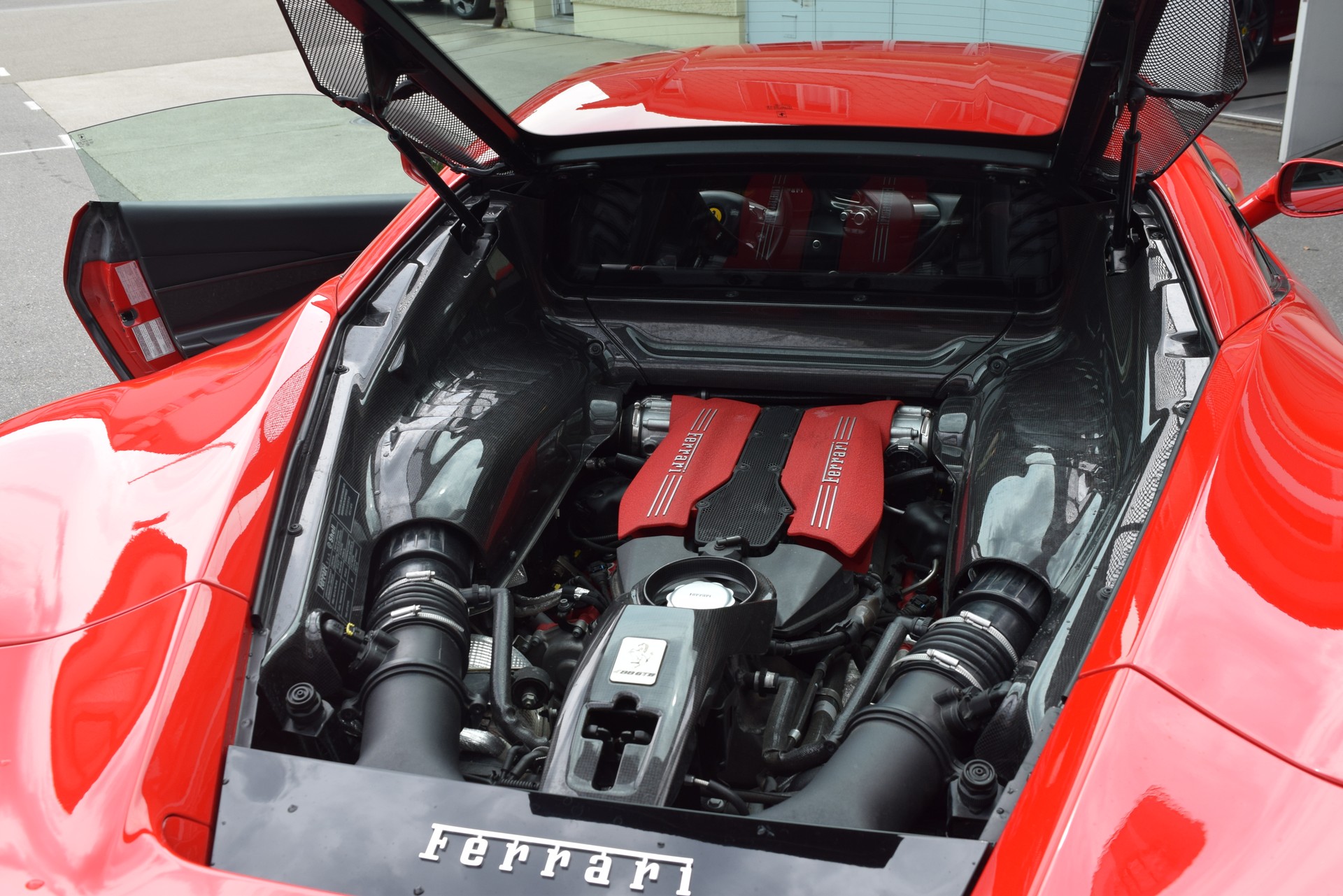 FERRARI 488 GTB 3.9 V8-image-22