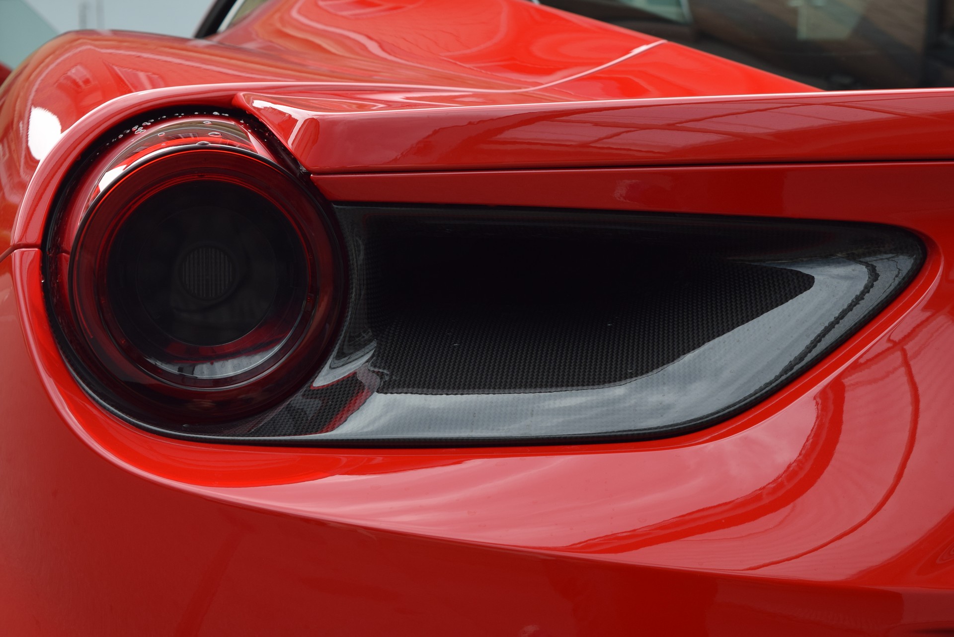 FERRARI 488 GTB 3.9 V8-image-10