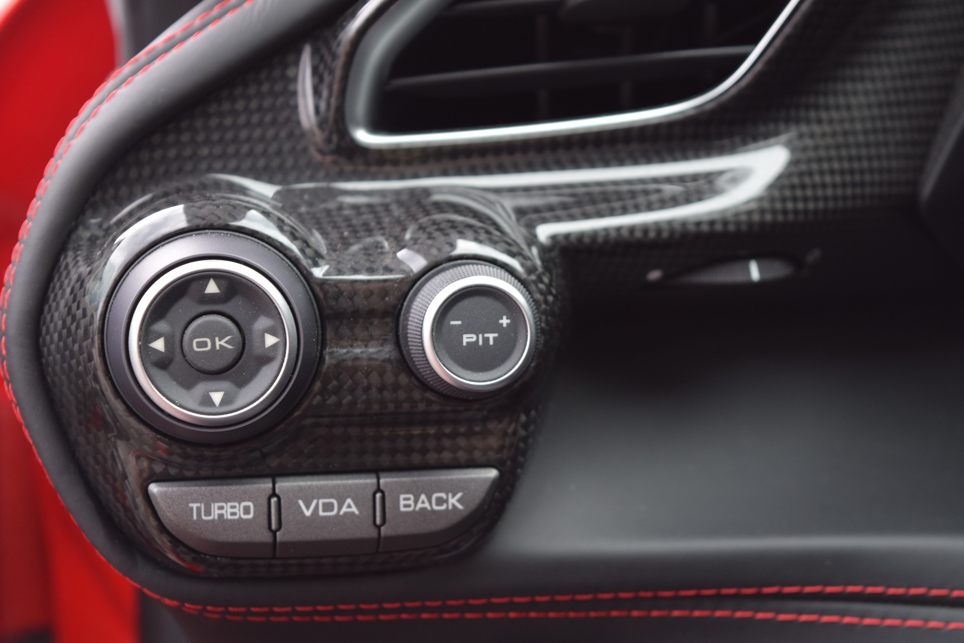 FERRARI 488 GTB 3.9 V8-image-14