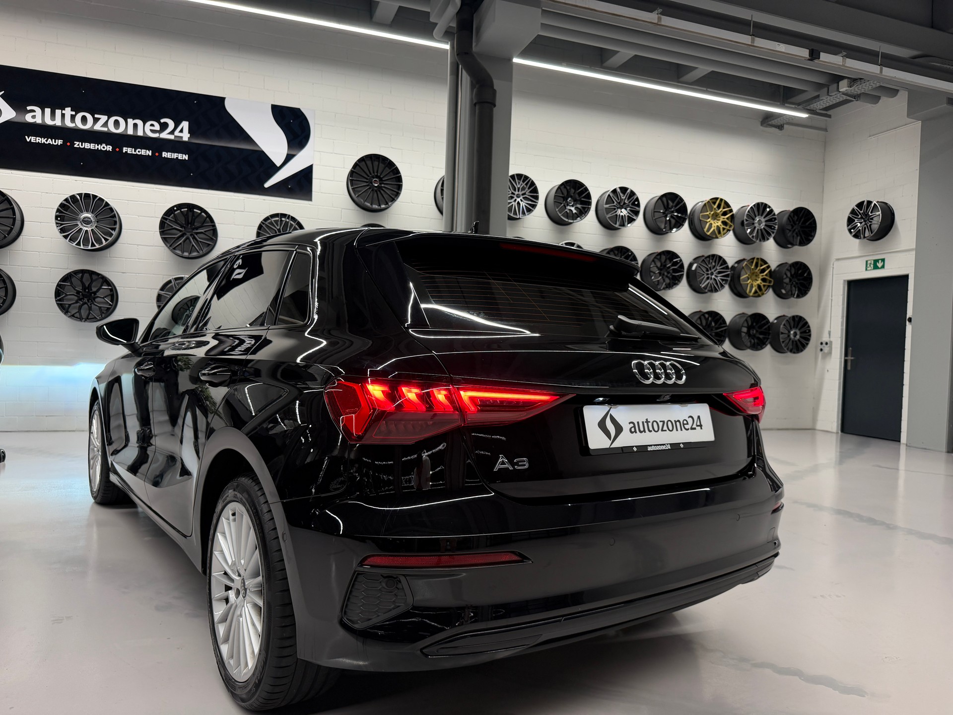 AUDI A3 Sportback 1.5 35 TFSI Advanced S-Tronic *CH-Auto*Gratis Service*Werksgarantie bis 07.2027*Frisch ab Service**-image-6