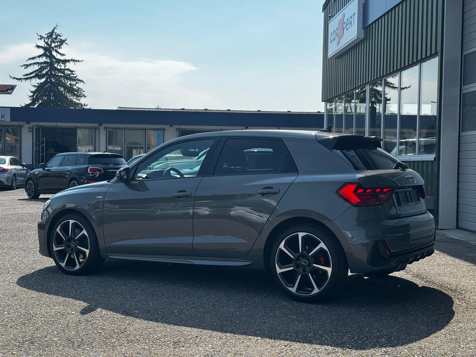 AUDI A1 Sportback 40 TFSI S Line S-tronic-showroom-element-3