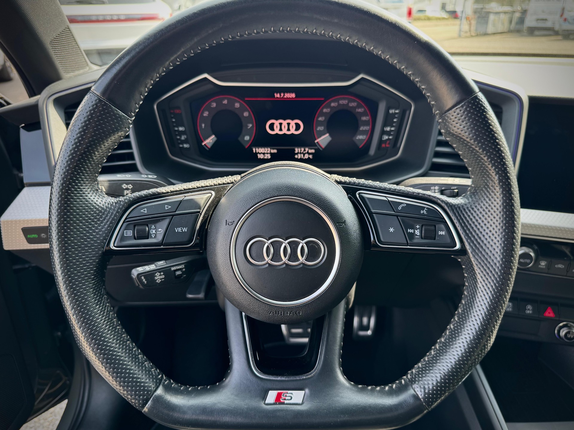 AUDI A1 Sportback 40 TFSI S Line S-tronic-image-15