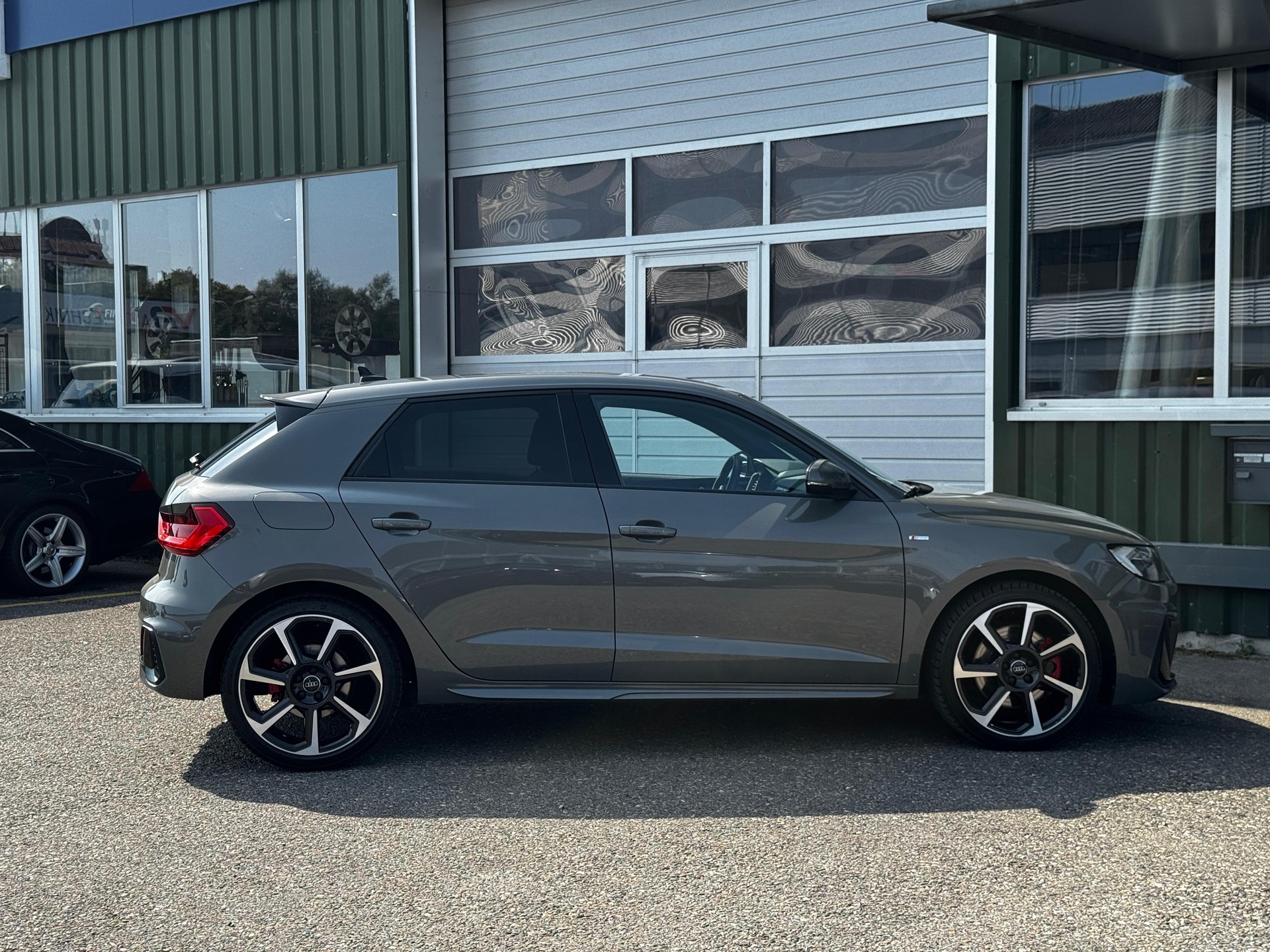 AUDI A1 Sportback 40 TFSI S Line S-tronic-image-9
