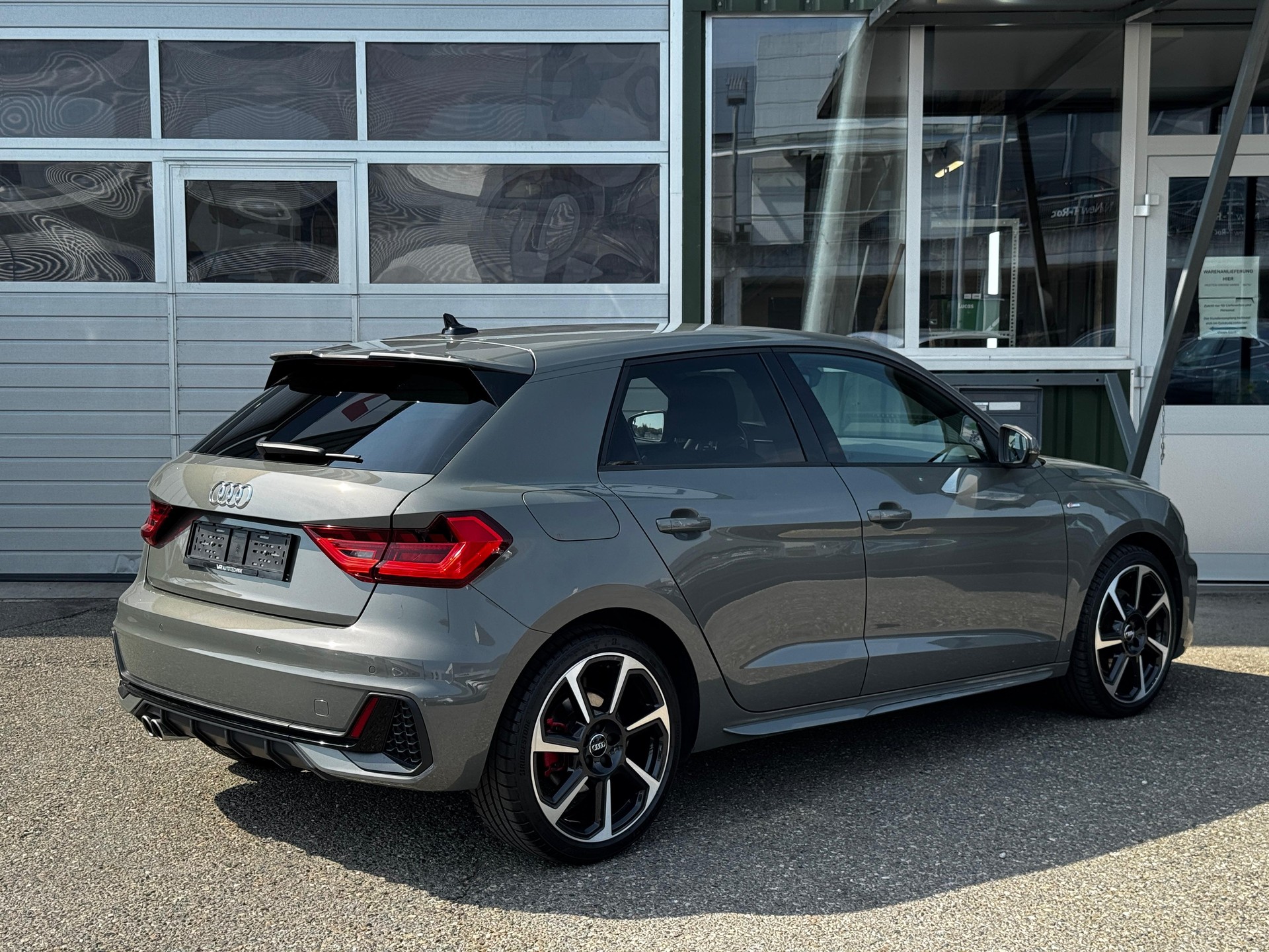 AUDI A1 Sportback 40 TFSI S Line S-tronic-image-7
