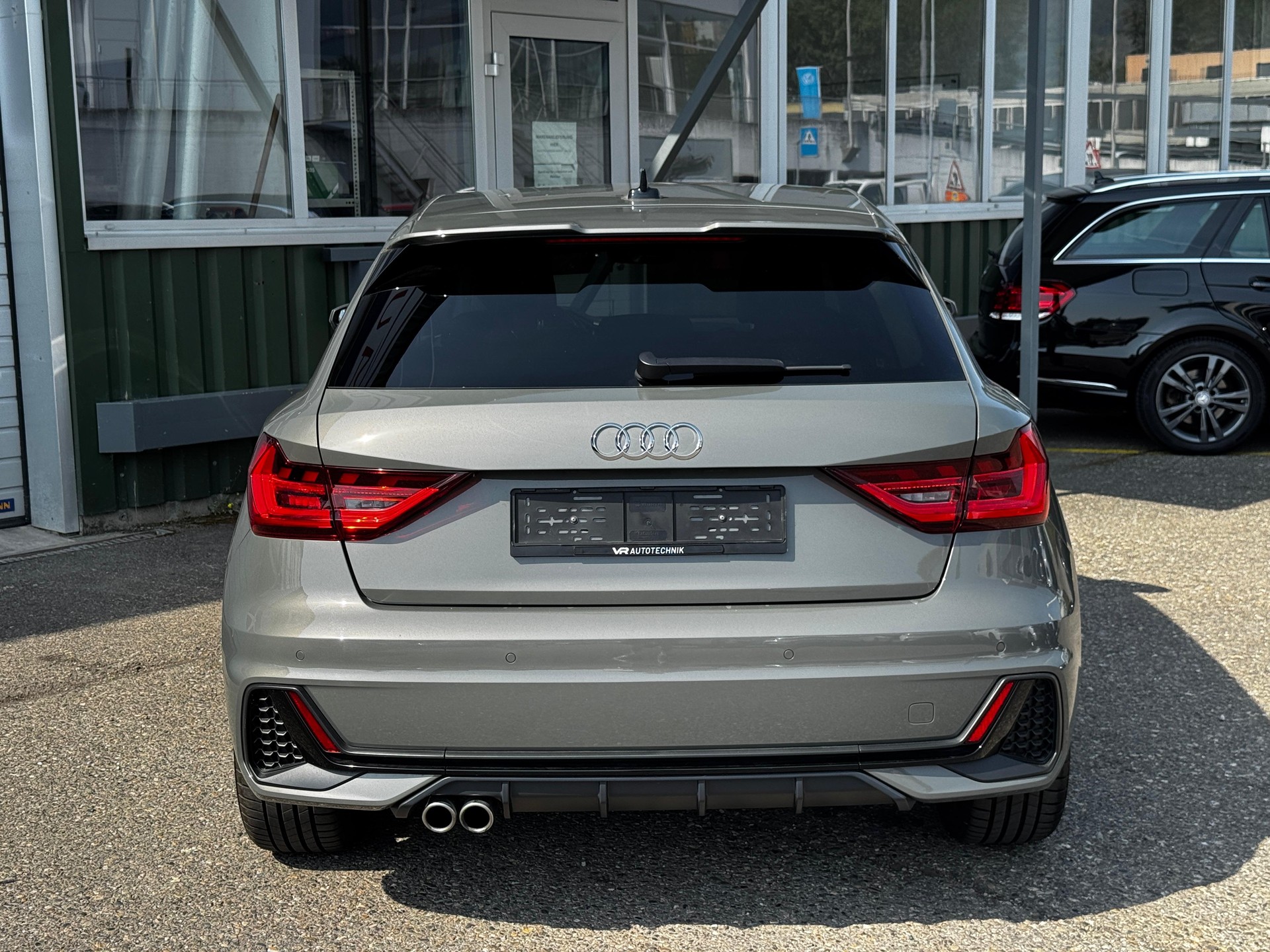 AUDI A1 Sportback 40 TFSI S Line S-tronic-image-10