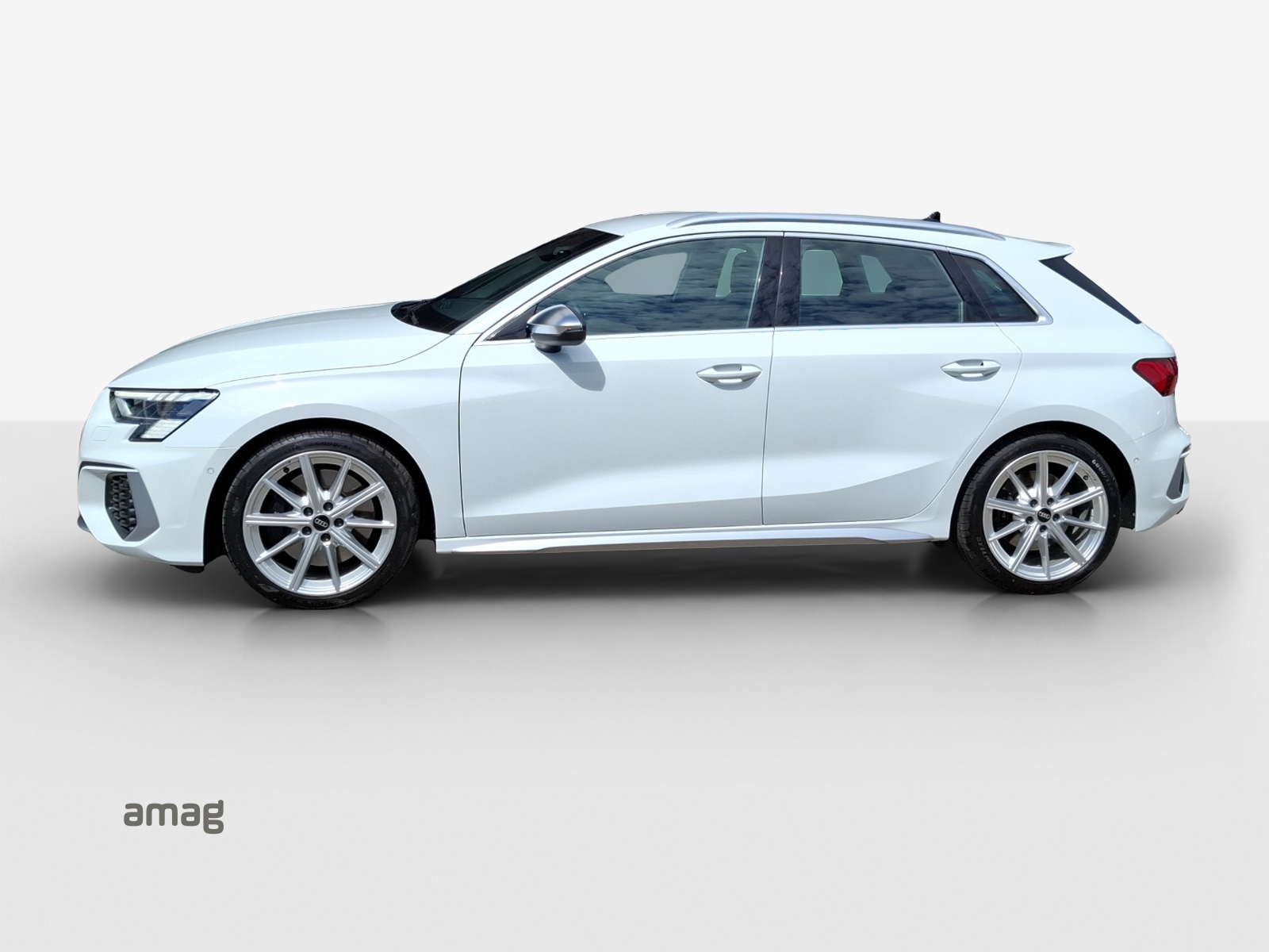 AUDI S3 Sportback 2.0 TFSI quattro S-tronic-showroom-element-1