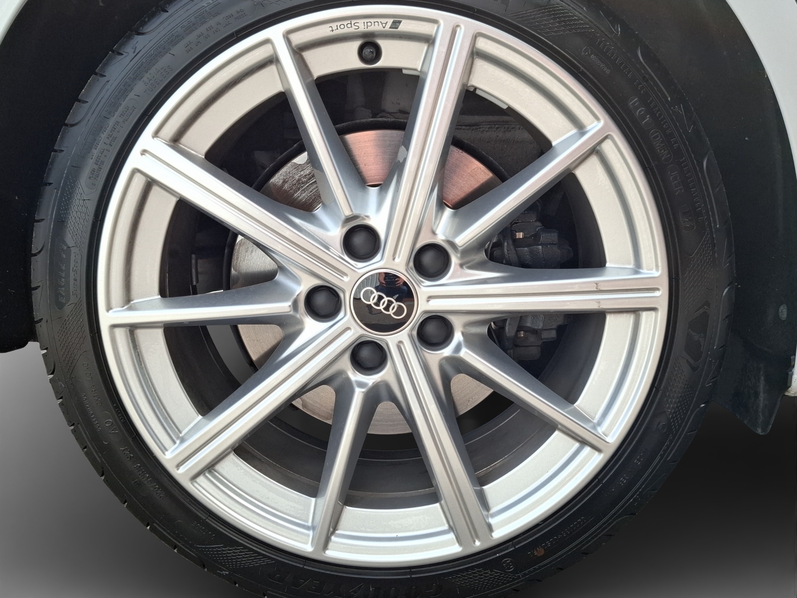 AUDI S3 Sportback 2.0 TFSI quattro S-tronic-image-13