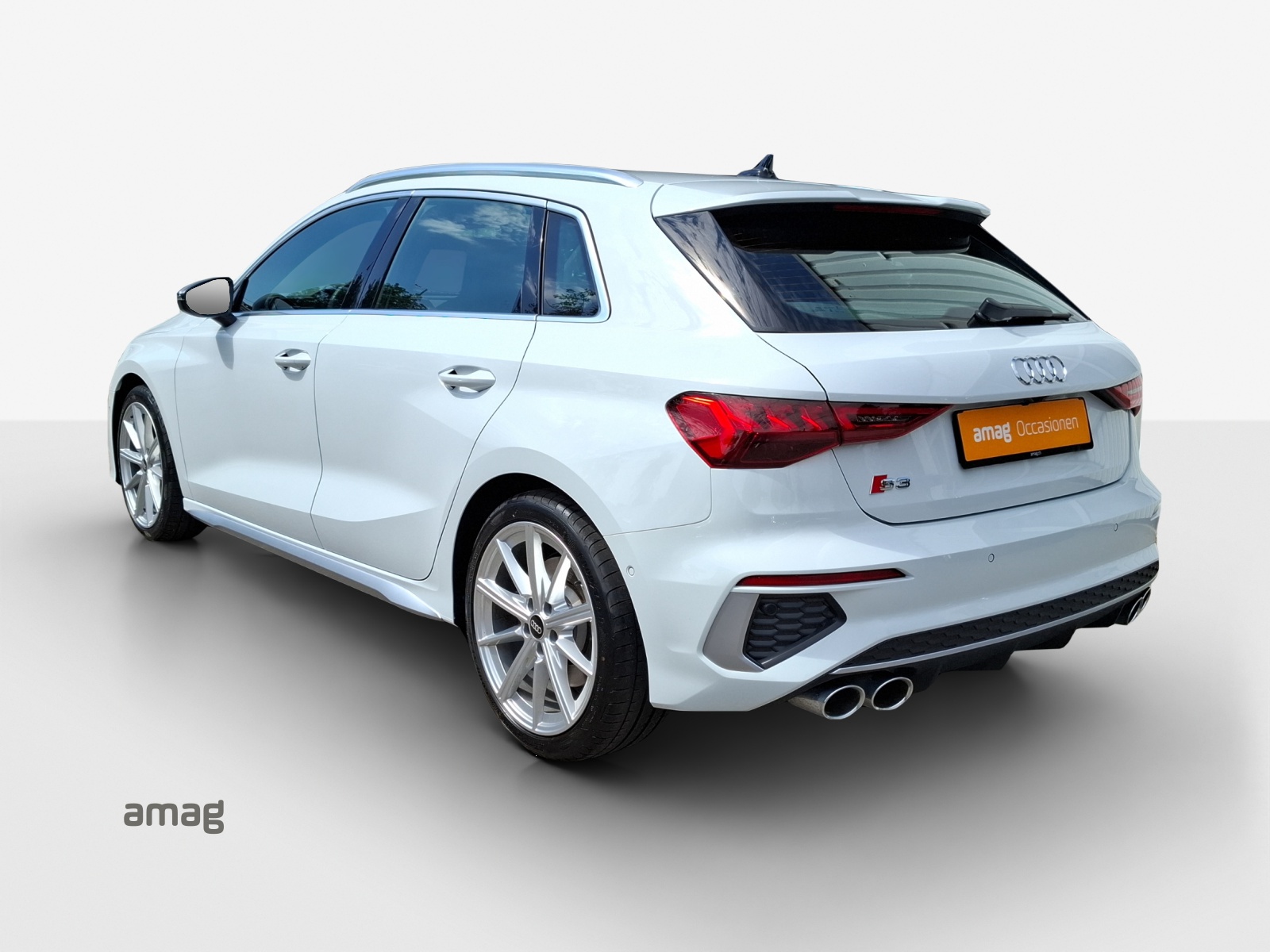 AUDI S3 Sportback 2.0 TFSI quattro S-tronic-showroom-element-2