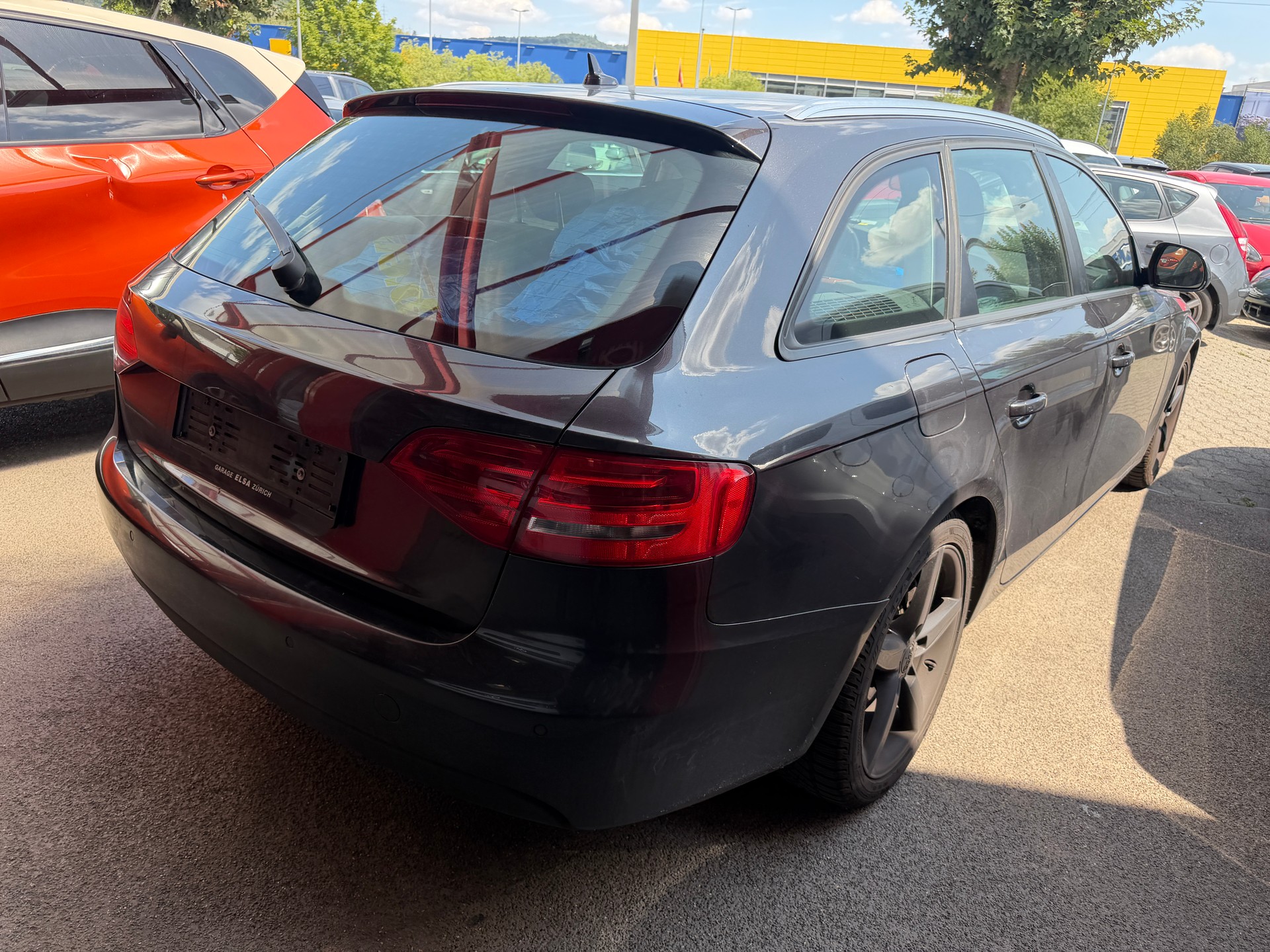 AUDI A4 Avant 2.0 TDI-image-10