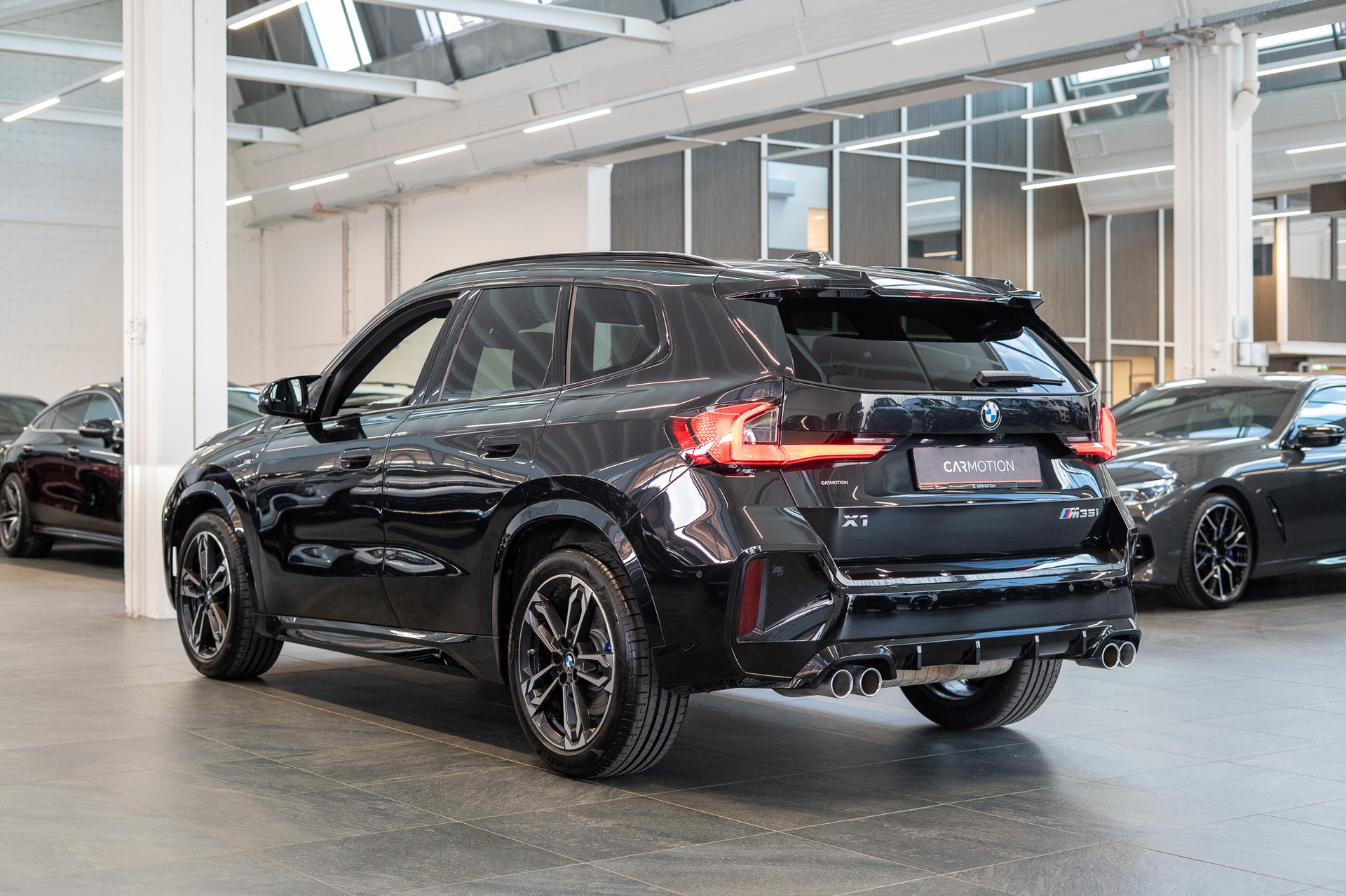 BMW X1 M35i / Head-Up / Harman Kardon / 360° Kamera-showroom-element-3