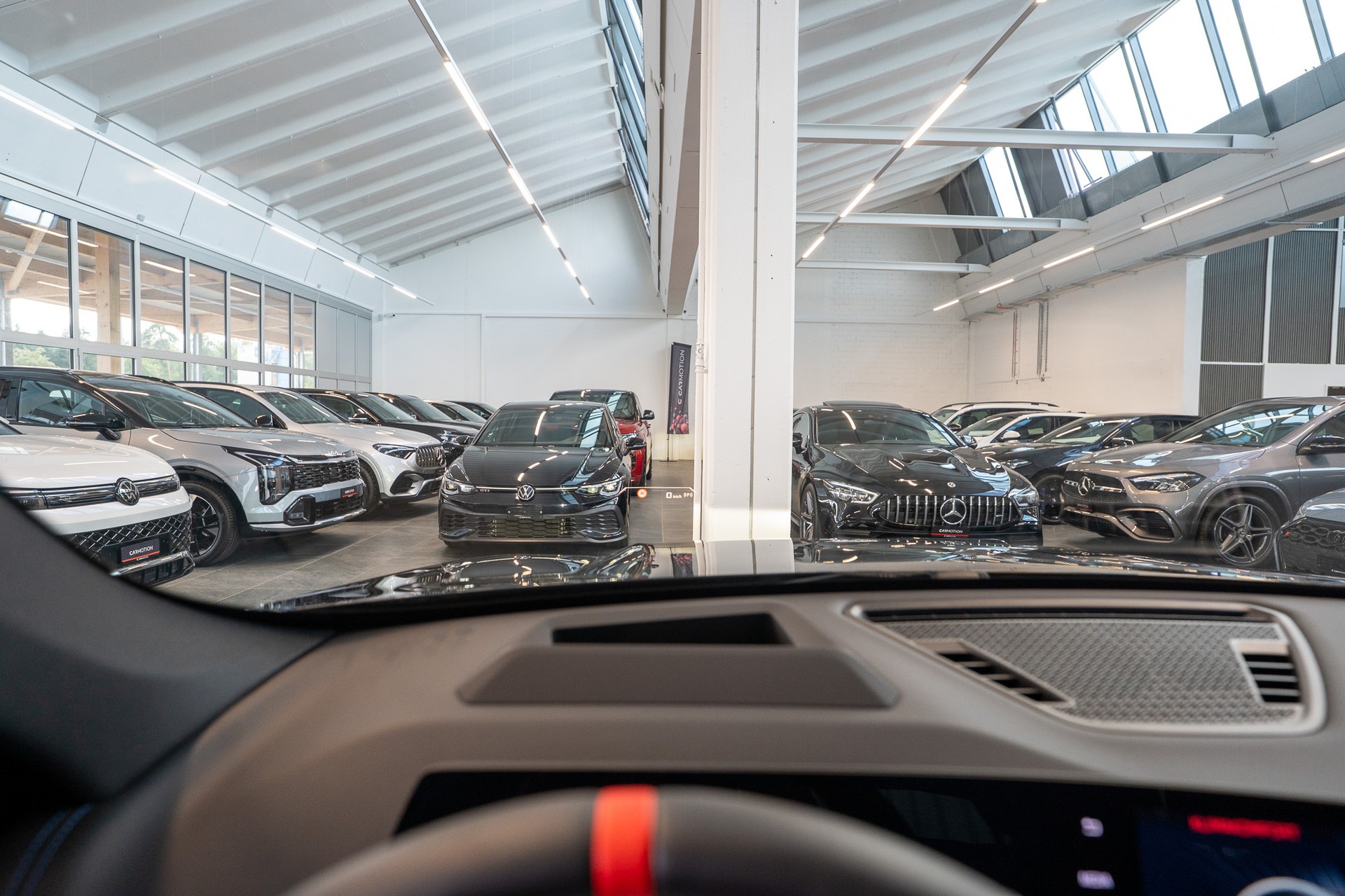 BMW X1 M35i / Head-Up / Harman Kardon / 360° Kamera-image-17