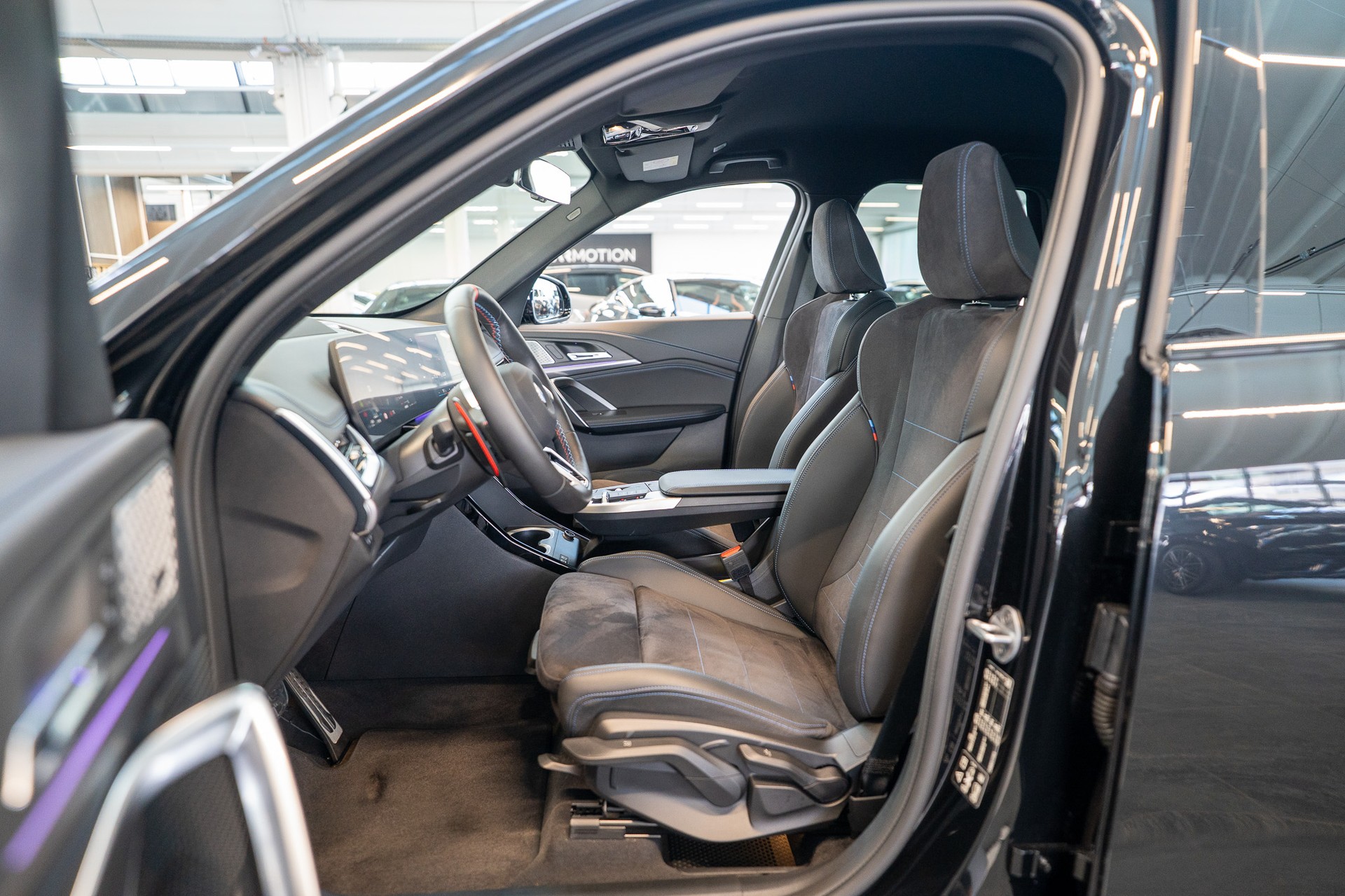 BMW X1 M35i / Head-Up / Harman Kardon / 360° Kamera-image-9